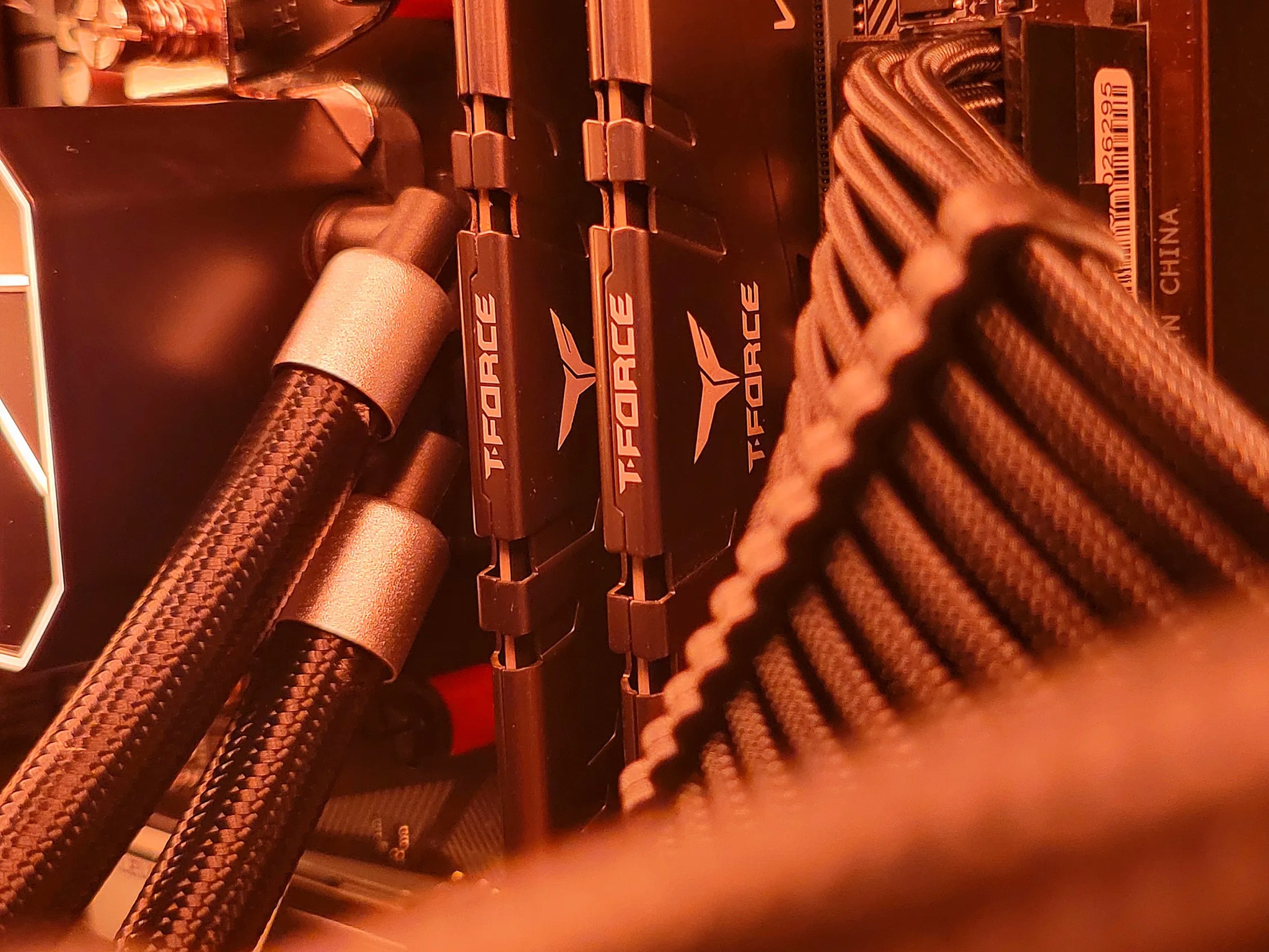 ⚫🔥 Midnight Ember 🔥⚫ | Ryzen 5 + RX 5700XT | High FPS 1080p Gaming PC