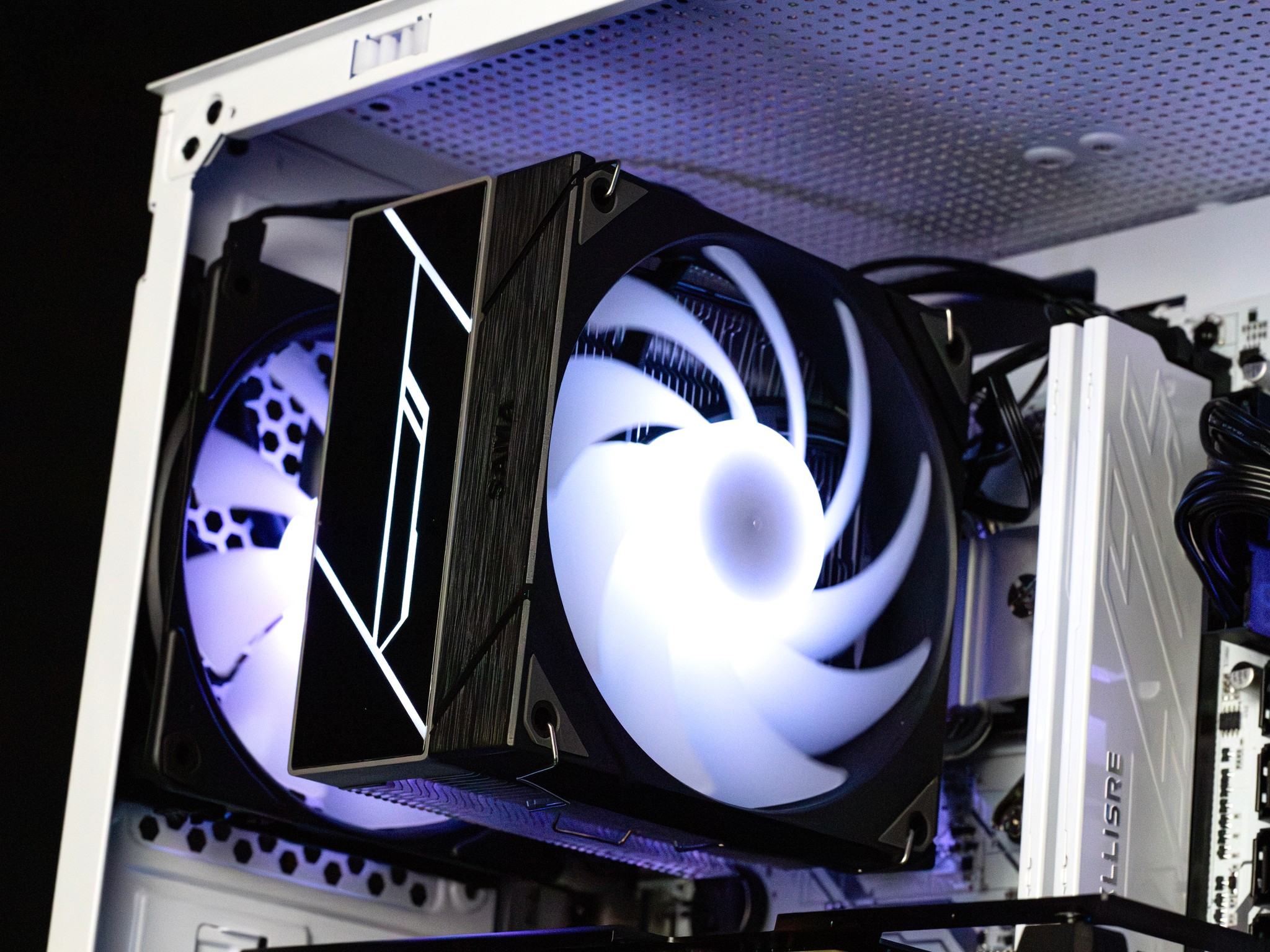 ⚫️🔵⚪️ ARC B570 | Ryzen 5 5600 | 32GB DDR4 | 1TB NVMe SSD