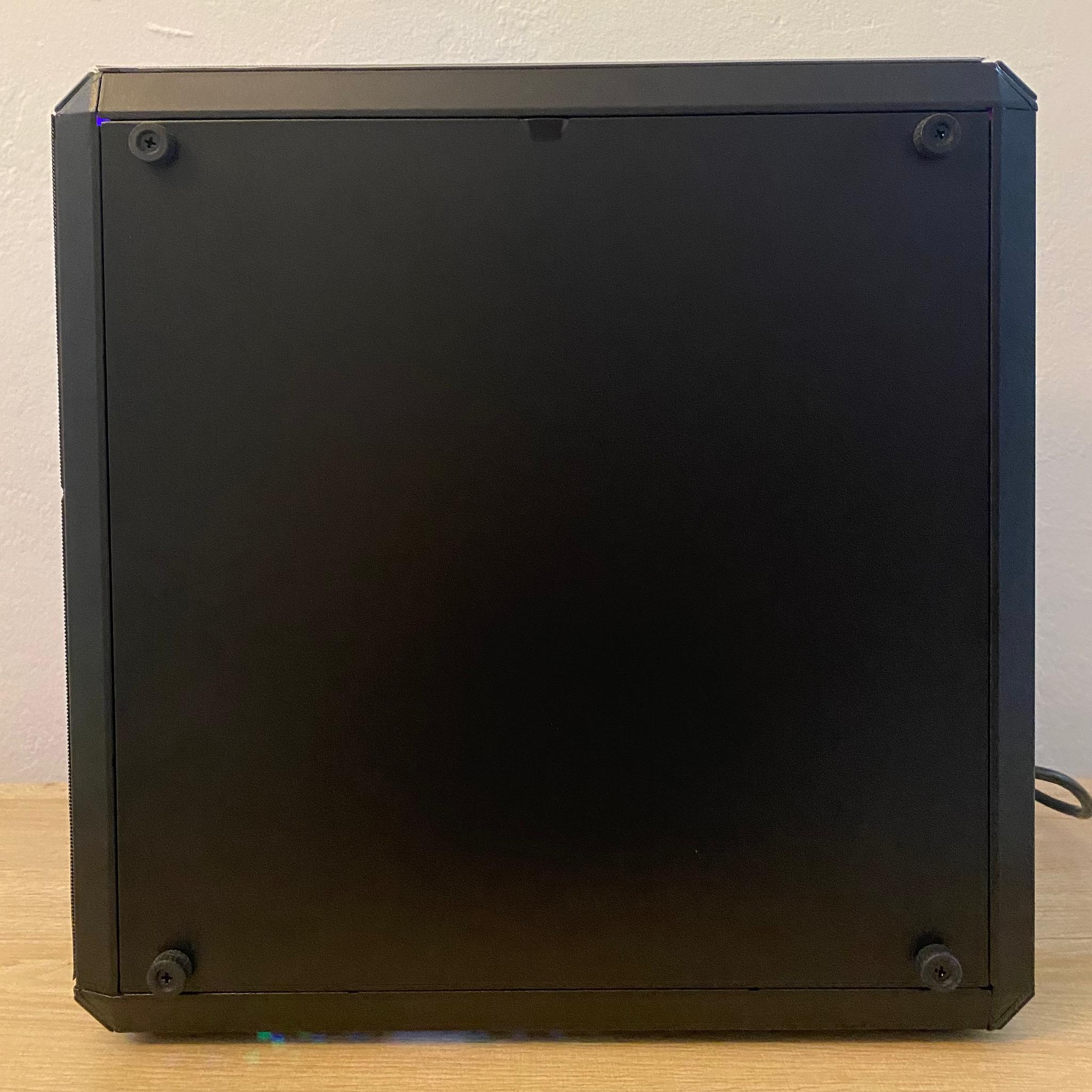 Gaming PC - GTX 970, Ryzen 7 2700X, M.2 SSD, HDD, 16GB DDR4, Windows 10, RGB, WiFi