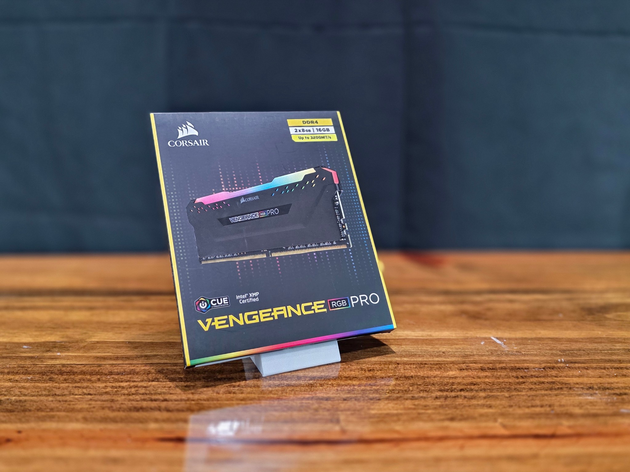 Corsair Vengeance RGB Pro (CMW16GX4M2C3200C16) 16GB DDR4