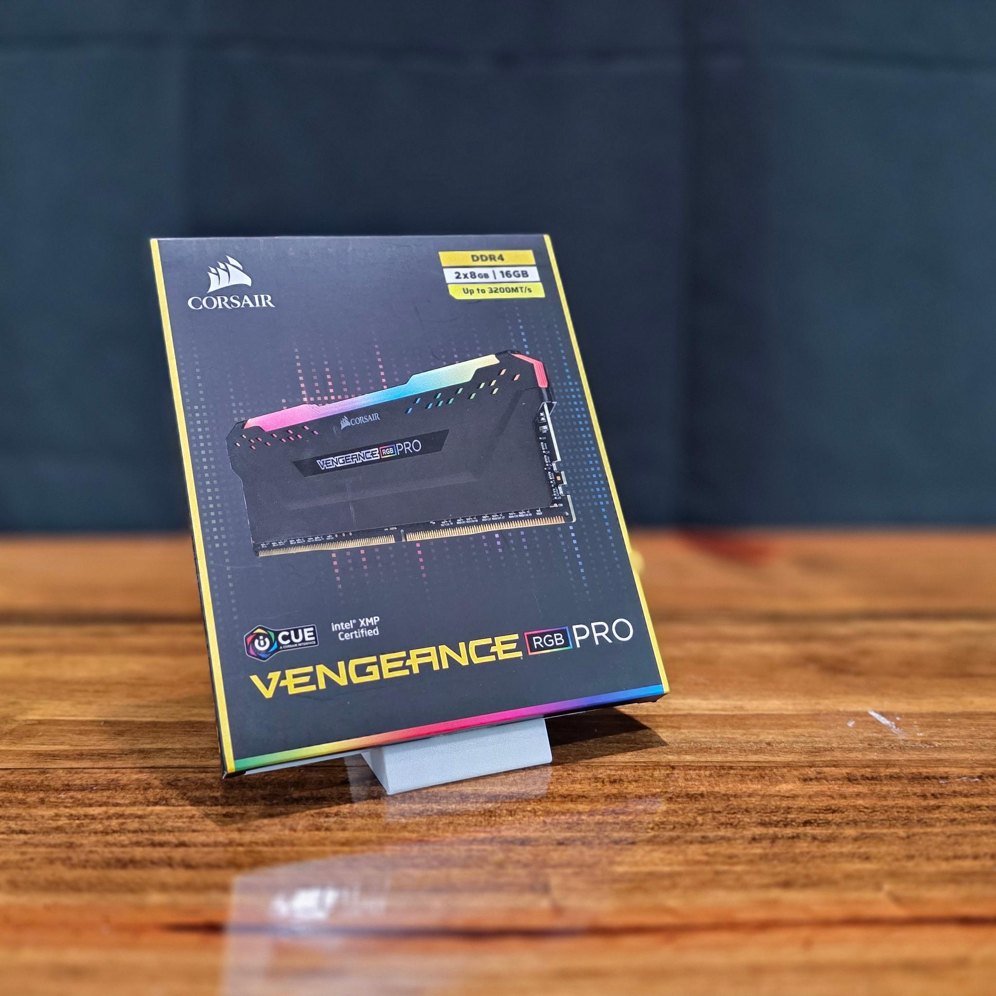Corsair Vengeance RGB Pro (CMW16GX4M2C3200C16) 16GB DDR4