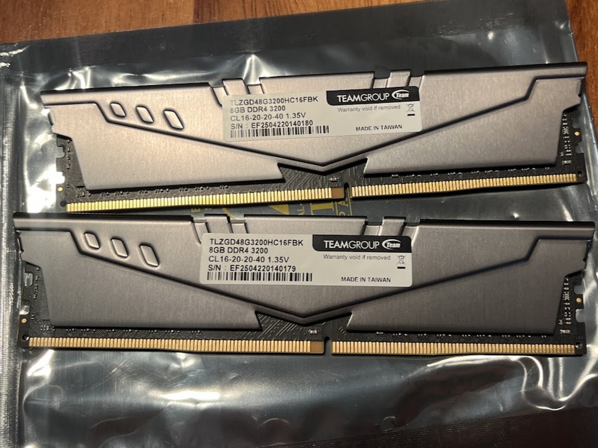 TeamGroup T-Force Vulcan Z 16GB 2x8GB DDR4 RAM 3200Mhz TLZGD48G3200HC16FBK
