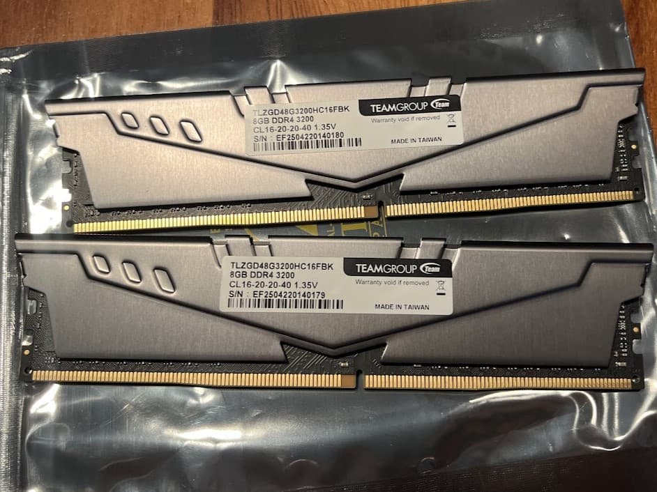 TeamGroup T-Force Vulcan Z 16GB 2x8GB DDR4 RAM 3200Mhz TLZGD48G3200HC16FBK