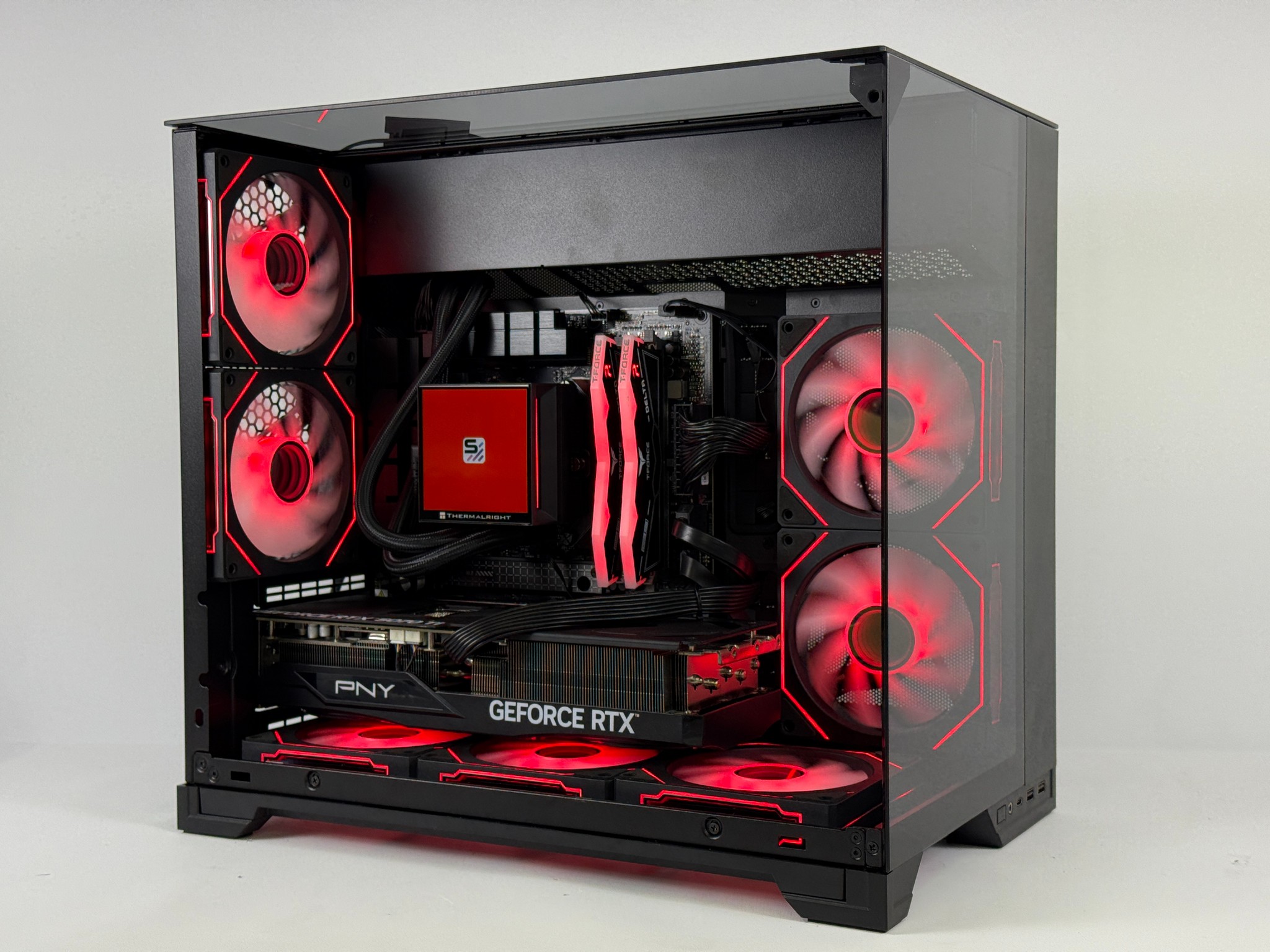 4K Gaming | Ryzen 7 9800X3D, RTX 5070 Ti, 32GB DDR5 RAM, 2TB NVMe SSD, WiFi + Bluetooth