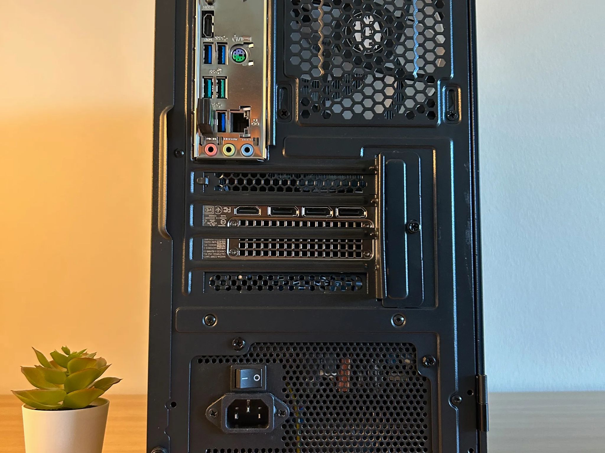 🎮 Titano | RTX 3060 Ti - Ryzen 5600 - 16GB RAM - 1TB NVMe SSD - Mini Tower Case - WiFi/Bluetooth