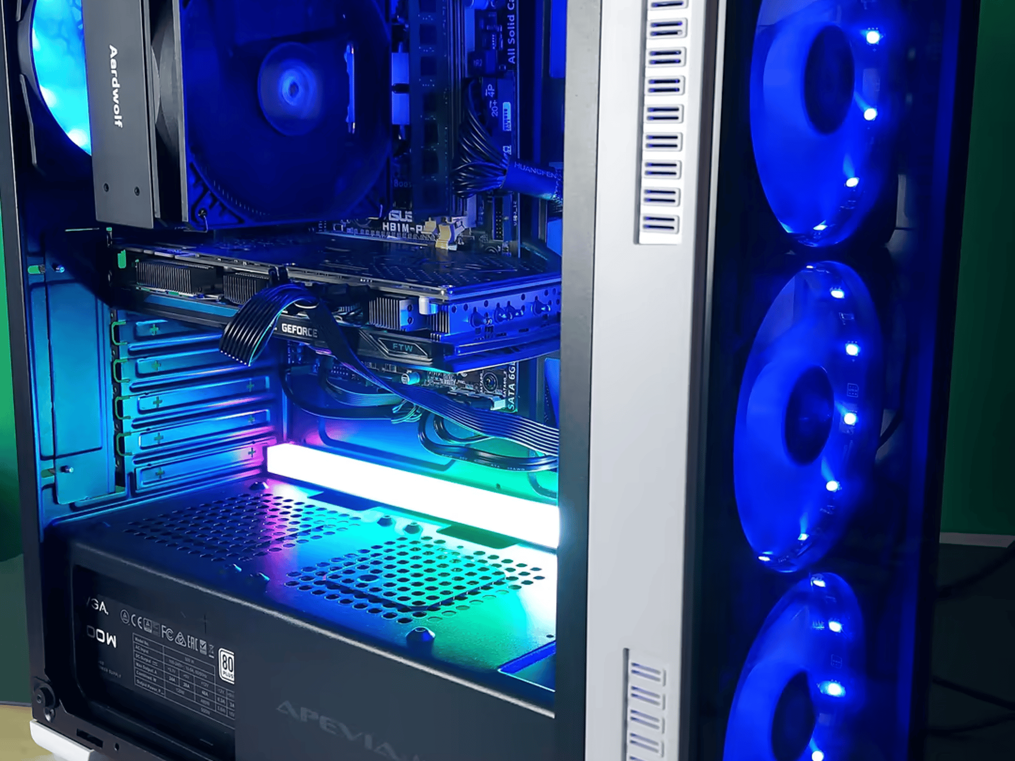 "Strapped" Gaming PC - GTX 970 + i5 4590