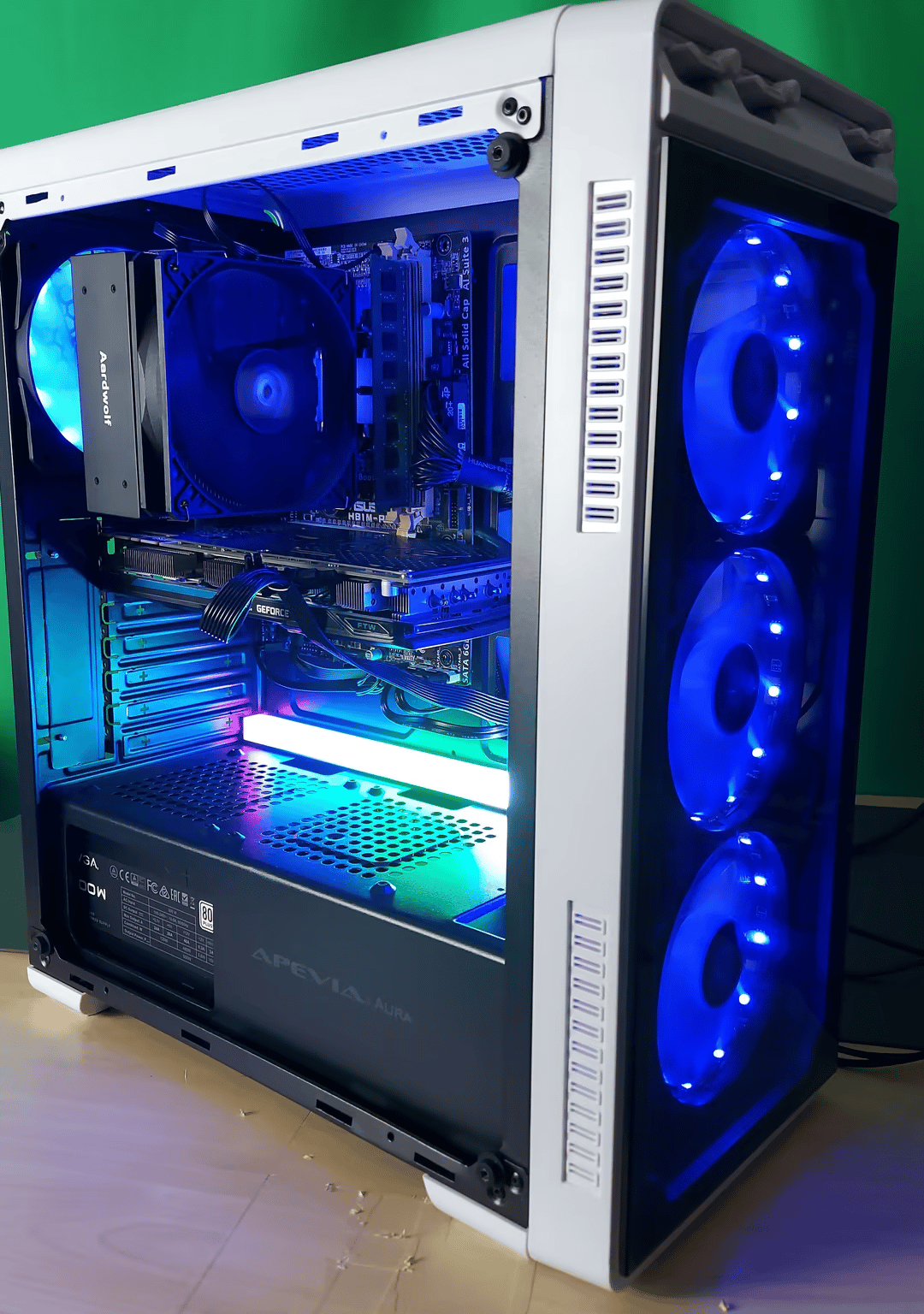 "Strapped" Gaming PC - GTX 970 + i5 4590