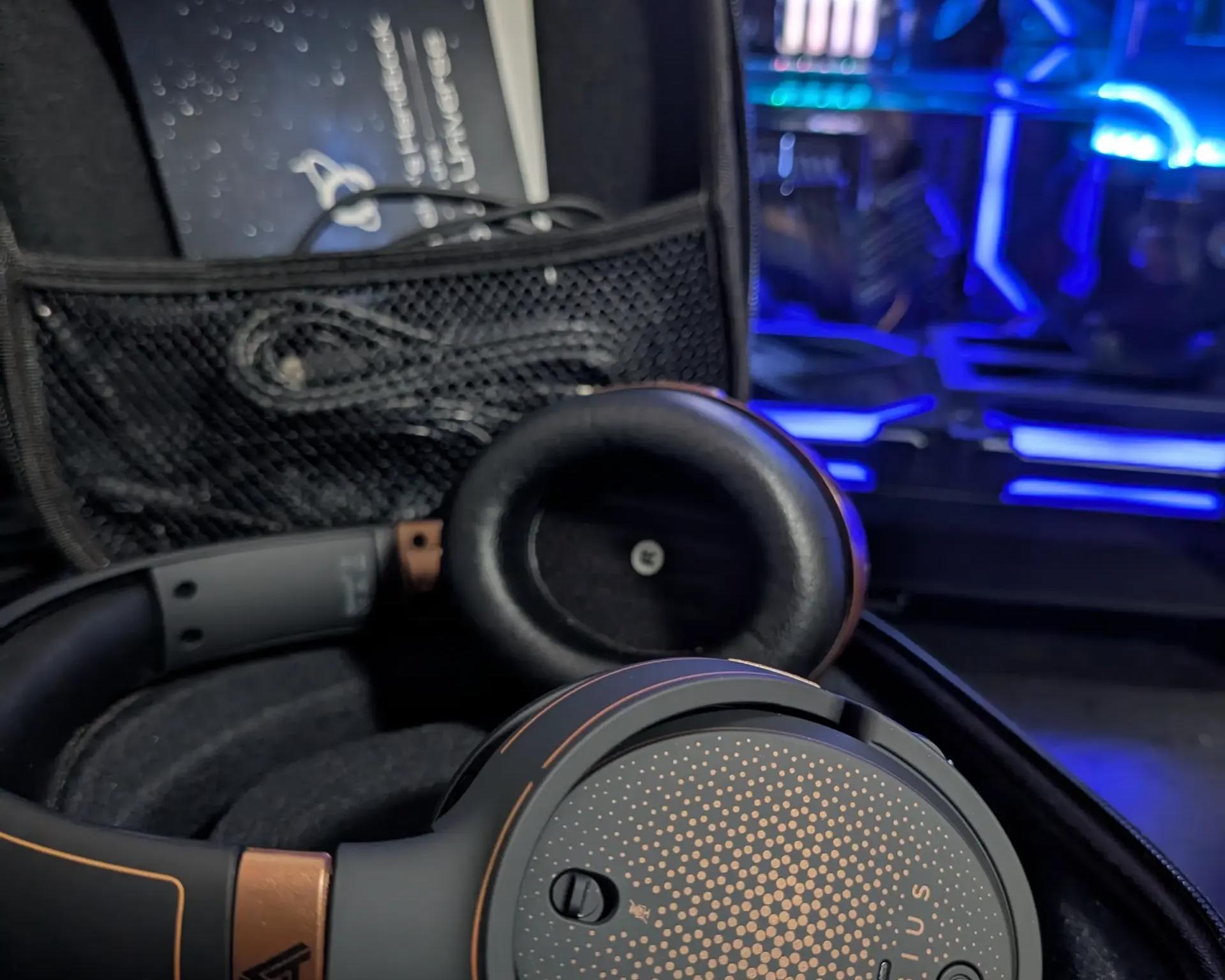 Audeze Mobius Wireless 3D Bluetooth Gaming Headphones - Black/Bronze