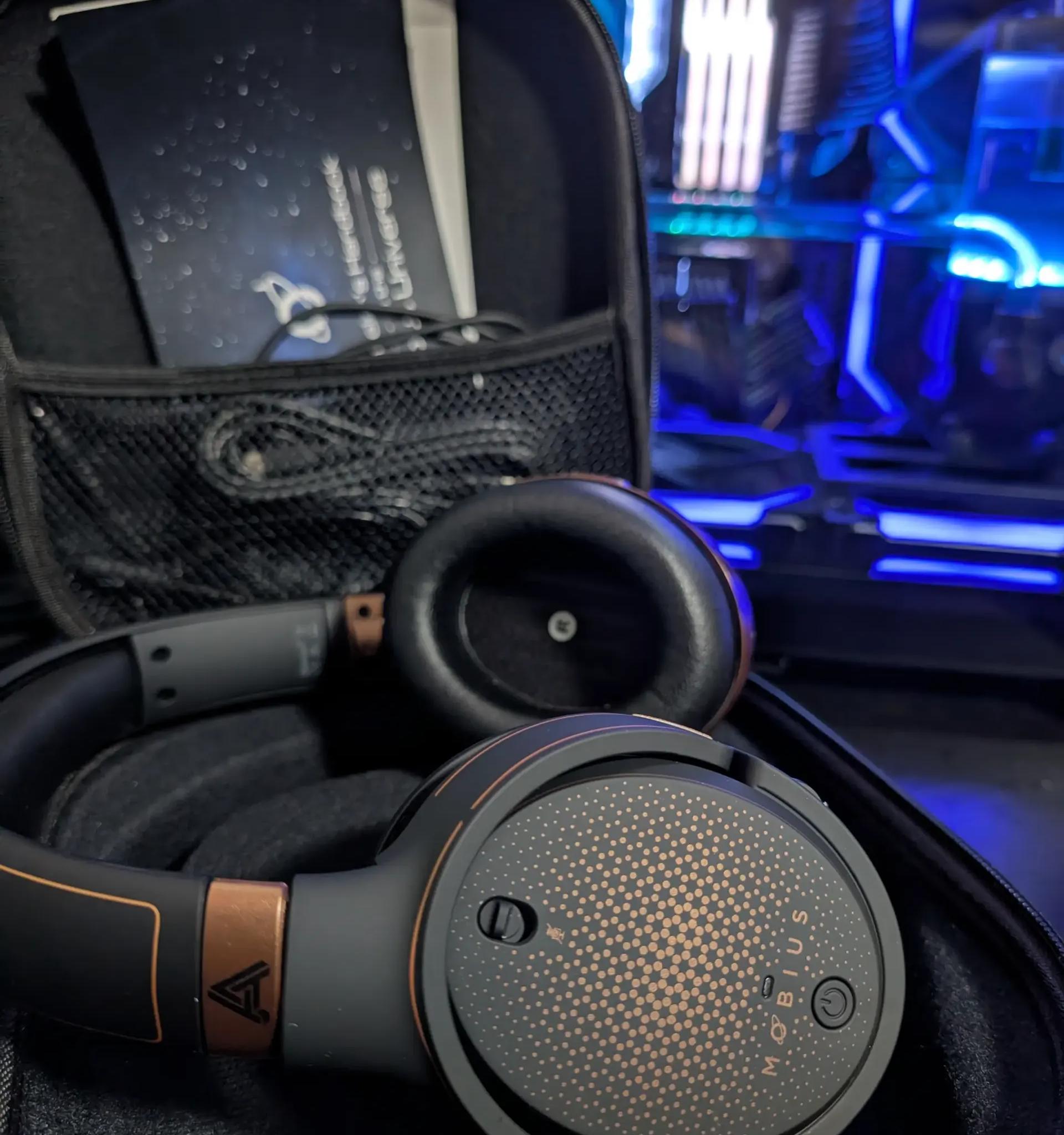 Audeze Mobius Wireless 3D Bluetooth Gaming Headphones - Black/Bronze