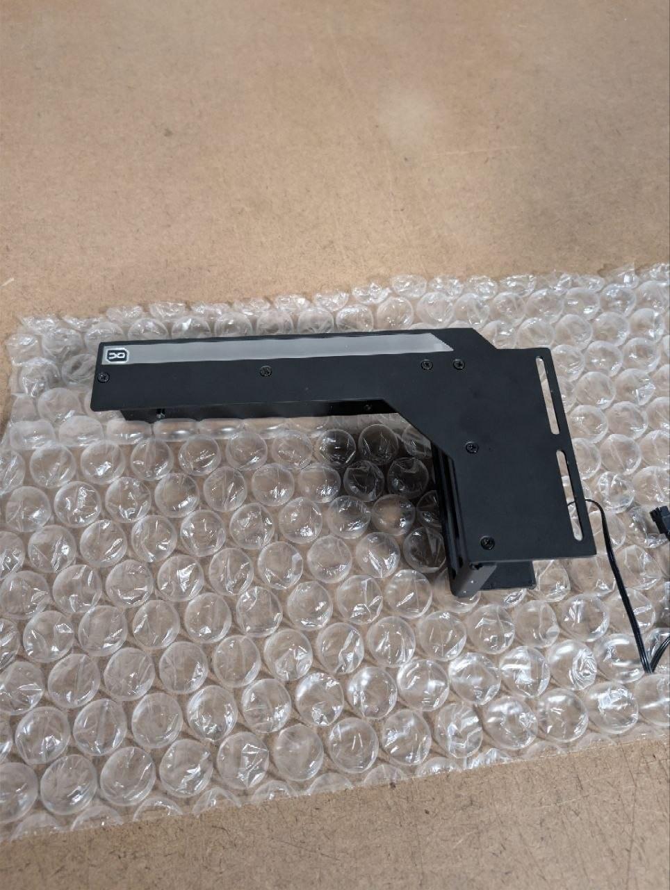 Alphacool Aurora Vertical GPU Mount with Riser Cable (11951)