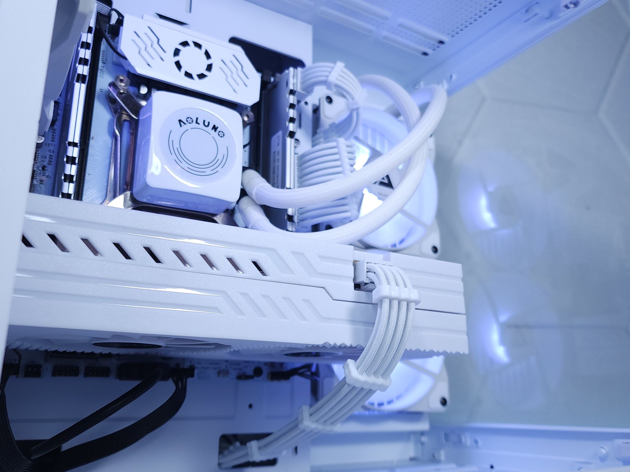 🤍🤍RX 580 8GB | Xeon E5 2670 V3 | 16GB 2133MHz | 1.25TB SSD