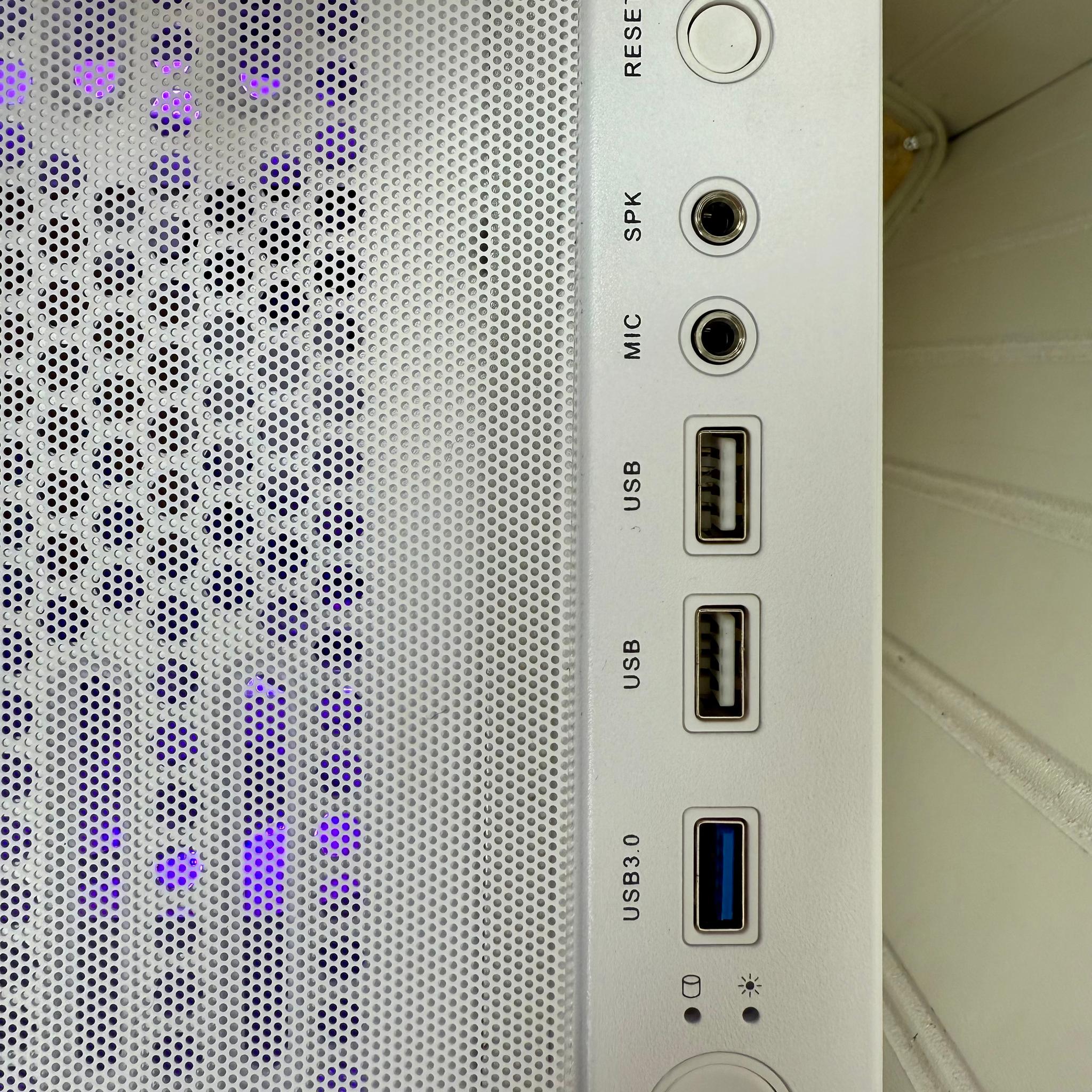 ARCTIC 5500/2060/32g ddr4/1 TB NVME/700watt psu/cooler with cpu temp read out