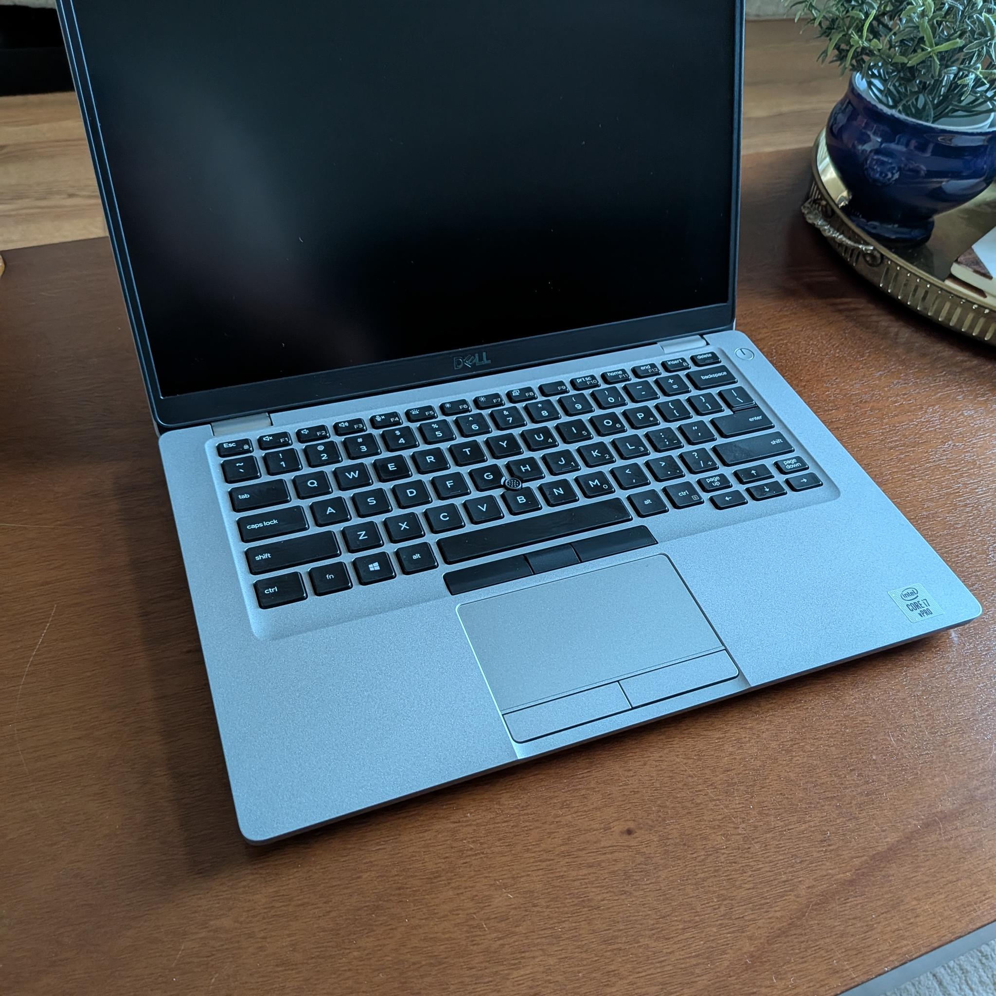 Dell Latitude 5411 i7-10850H 16GB RAM 256GB SSD