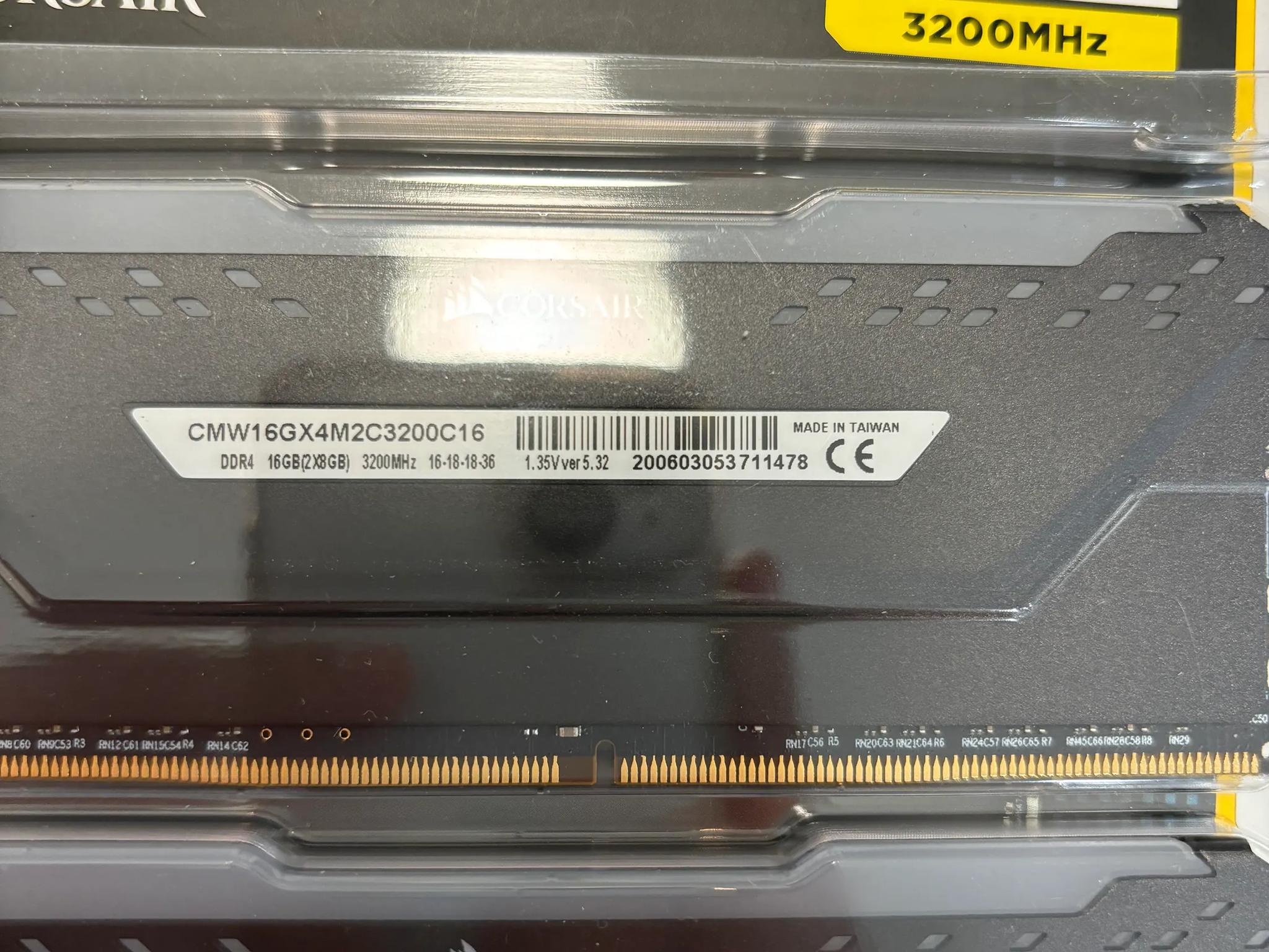 Corsair Vengeance DDR4 RAM 16Gb (8x2) 3200mhz Black