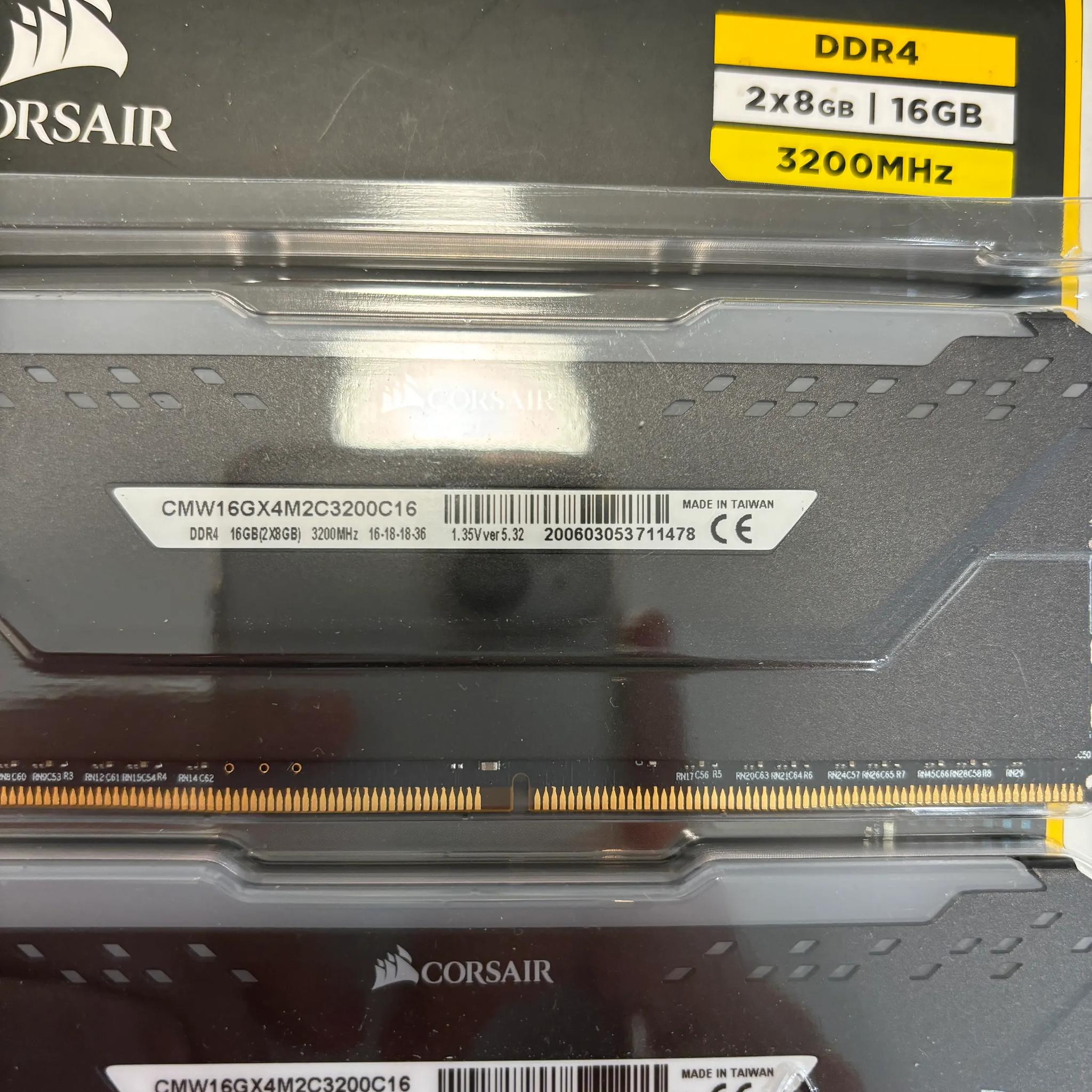 Corsair Vengeance DDR4 RAM 16Gb (8x2) 3200mhz Black