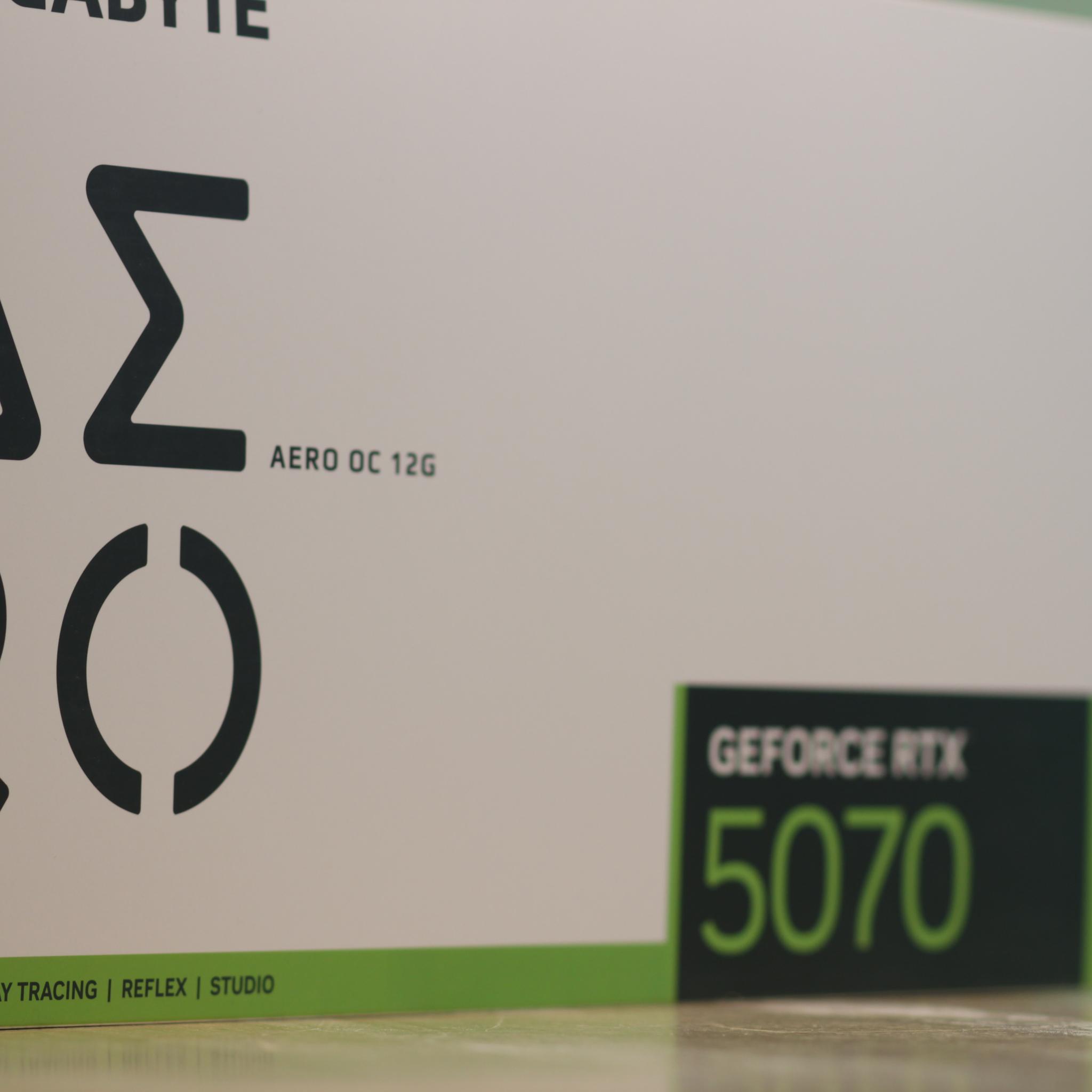 GIGABYTE GeForce RTX 5070 AERO OC 12G
