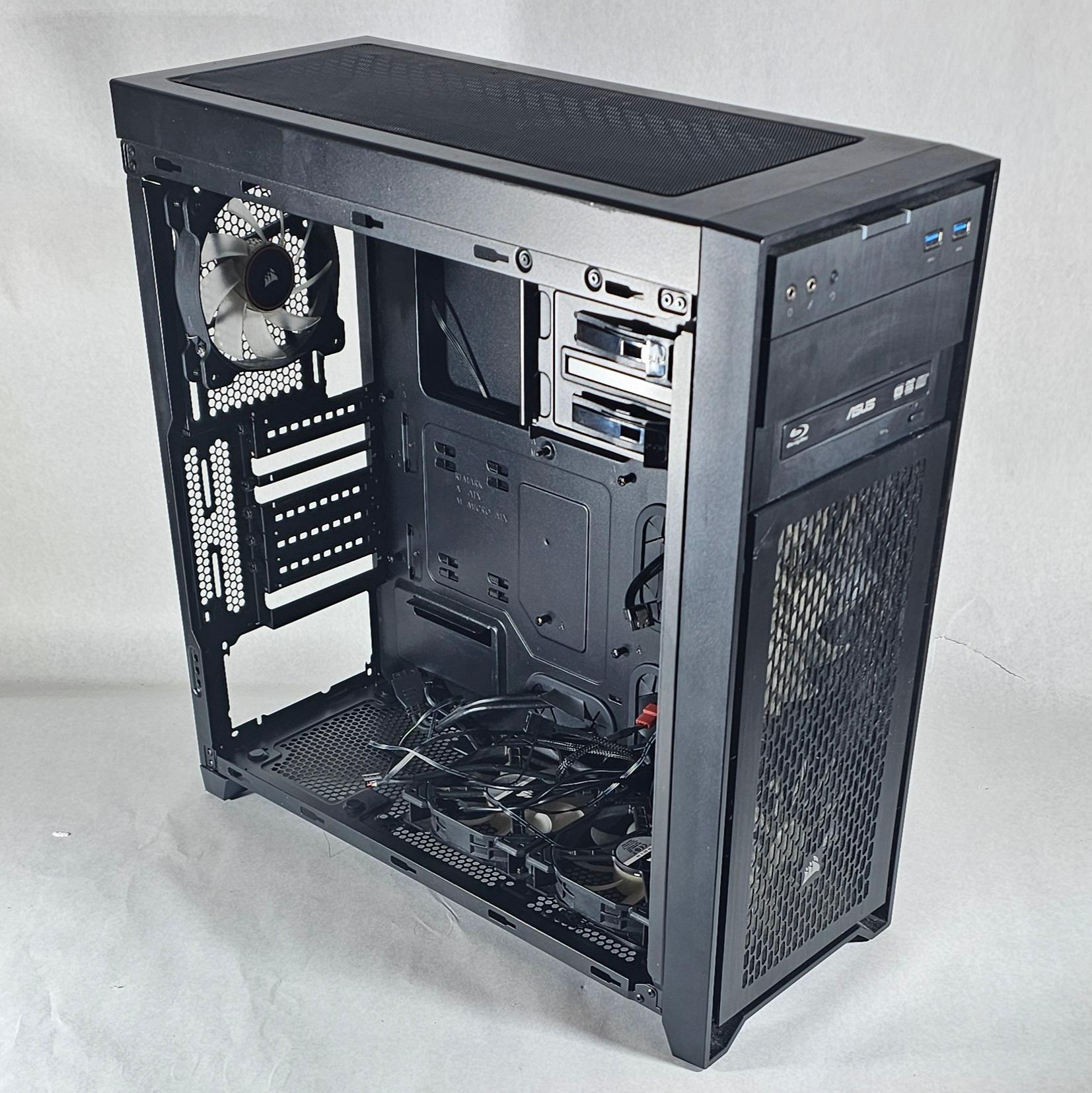 Black Corsair PC Case w/ 4 Fans