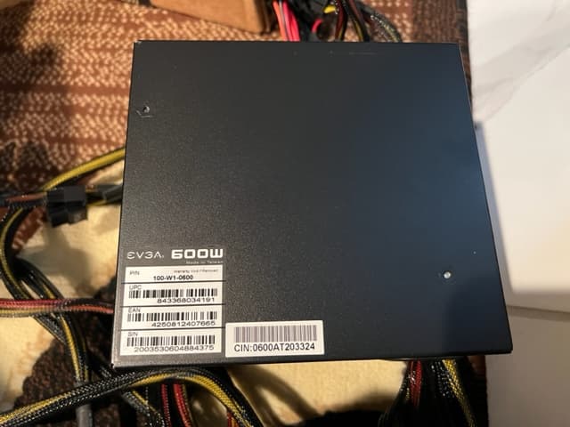 EVGA 600 WATT POWER SUPPLY 80 PLUS RATED NON MODULAR ATX
