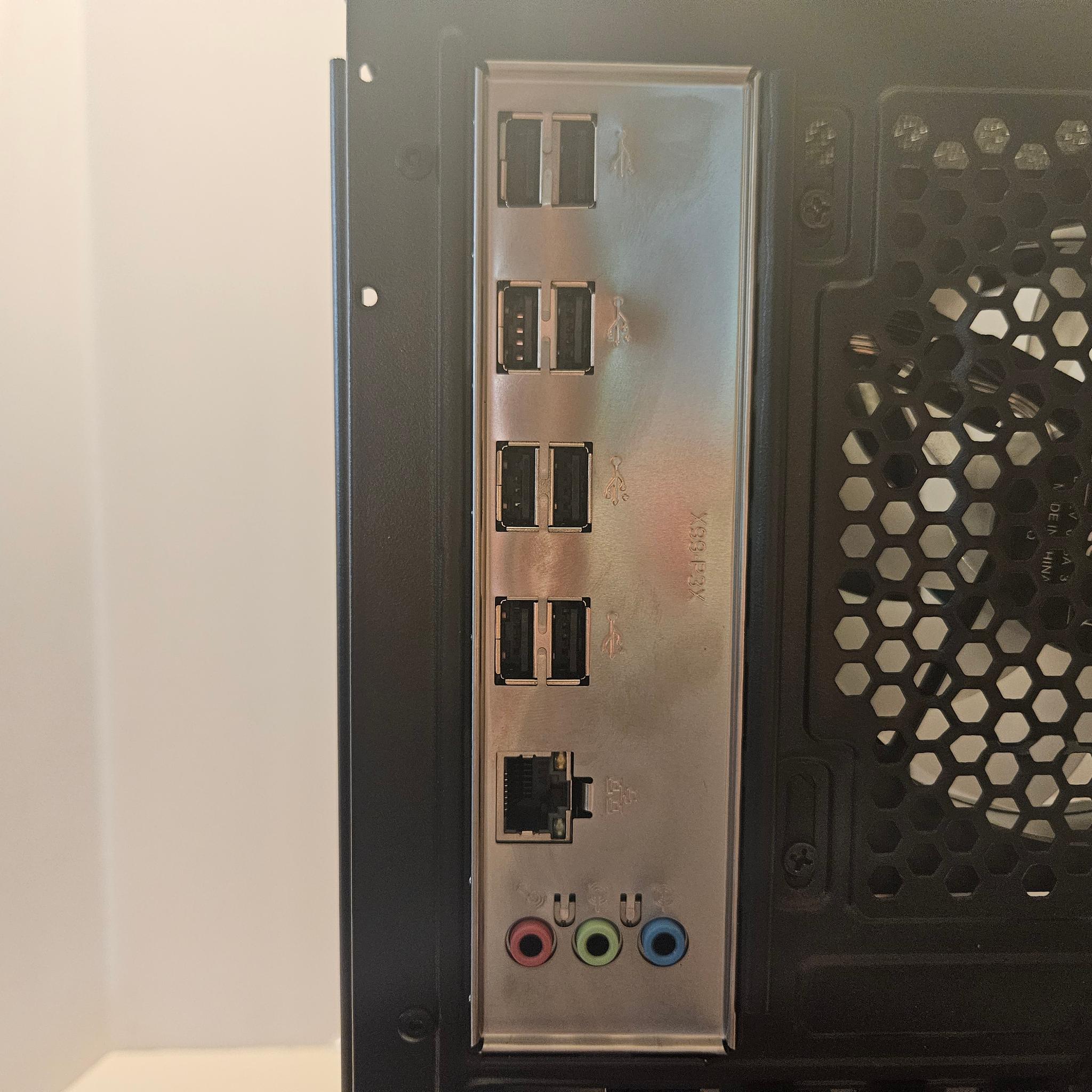 10-Core Xeon E5-2680 v2 | GTX 1080 | 32GB RAM | NVMe SSD+HDD | Win 11 Custom PC
