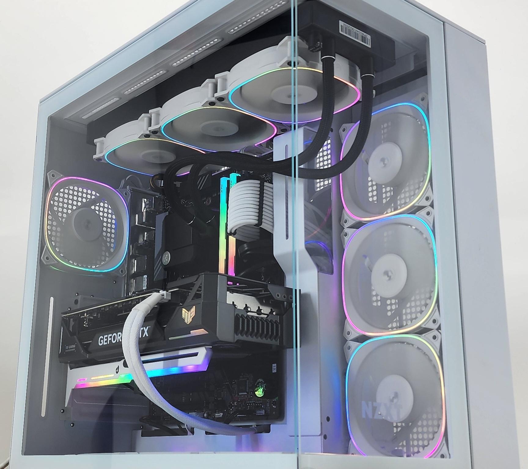 Gaming PC Ryzen 7 7800X3D 32GB RAM 1TB SSD RTX 4070 Ti 12GB Win11 PC