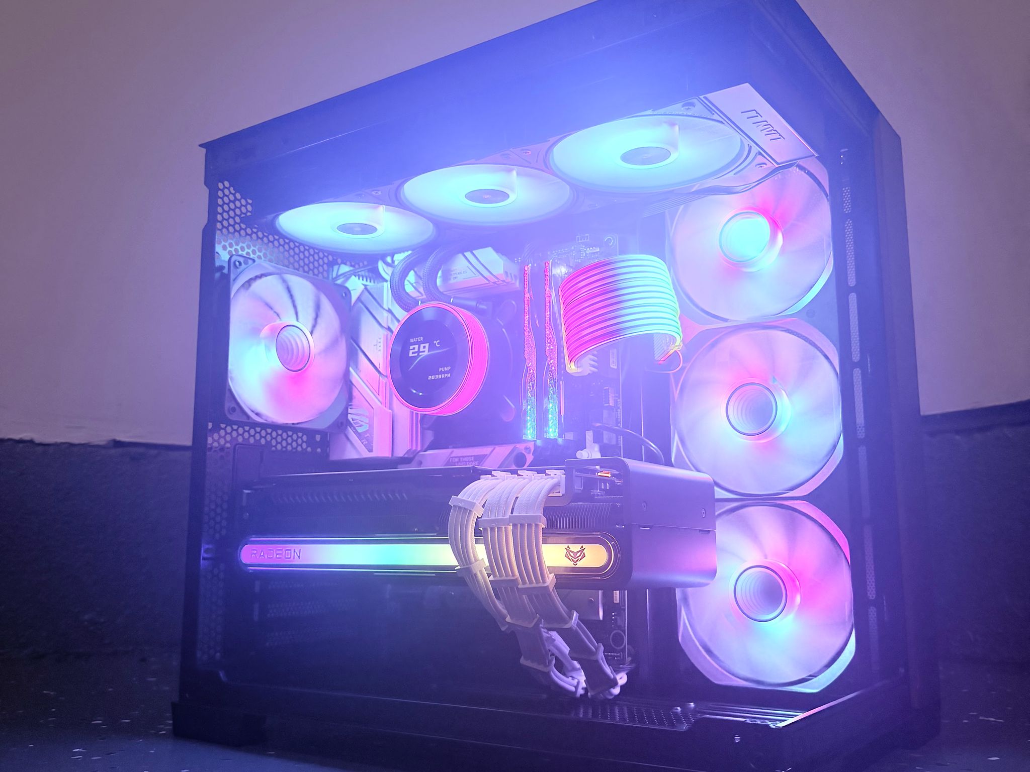 🌈"Aurora Timber" 🪵| 4k Gaming | Ryzen 7 9800X3D | RX 7900 XTX 24GB | 32B DDR5 | 2TB Gen5+Ram NVMe