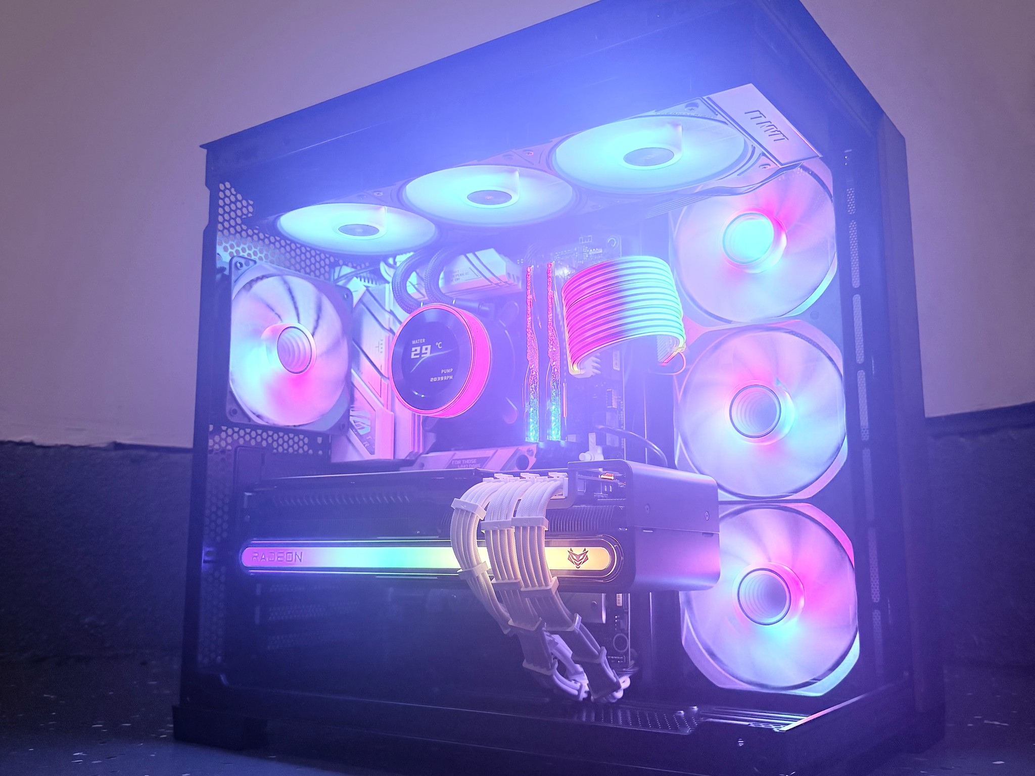 🌈"Aurora Timber" 🪵| 4k Gaming | Ryzen 7 9800X3D | RX 7900 XTX 24GB | 32B DDR5 | 2TB Gen5+Ram NVMe