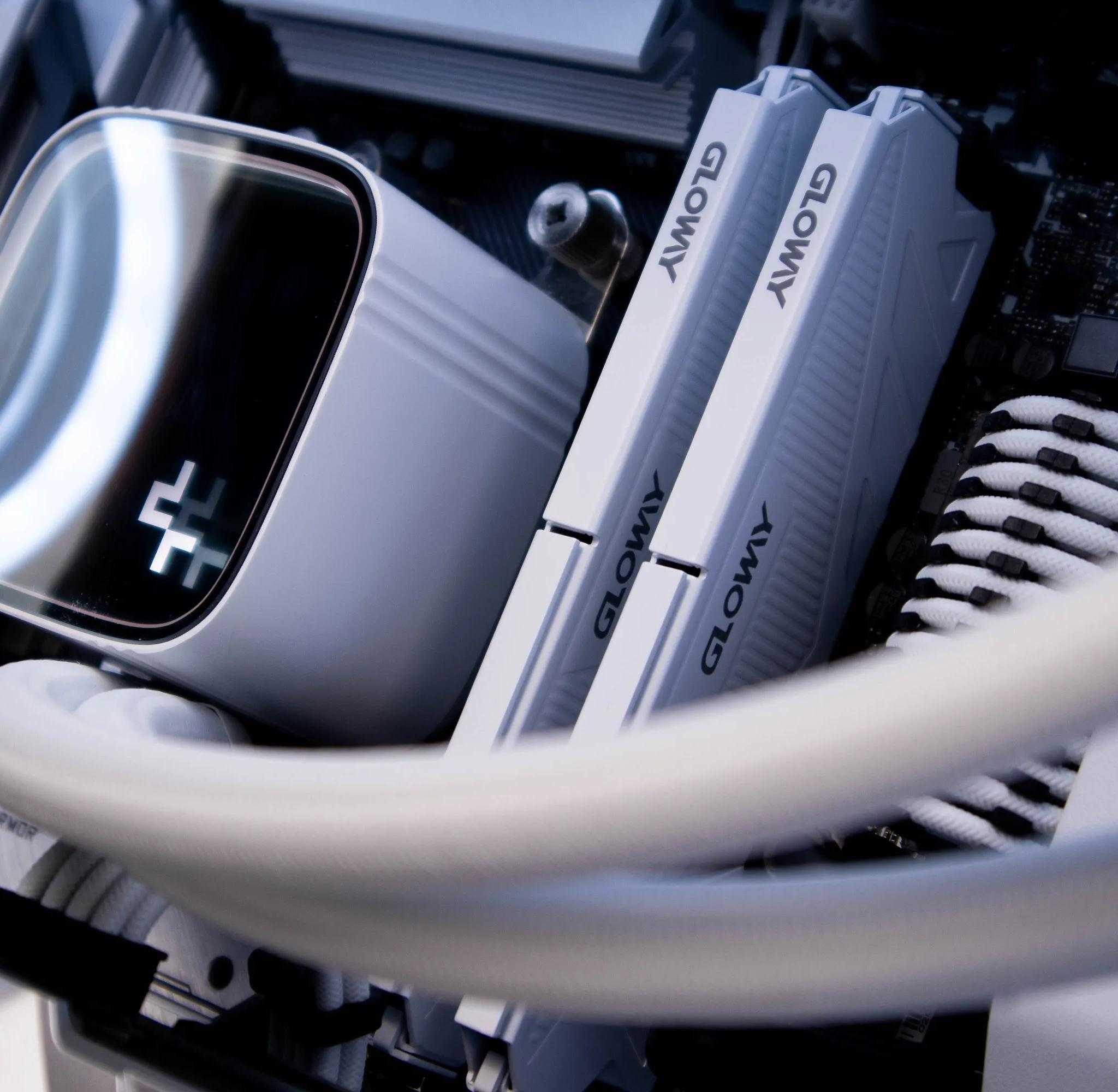 ~Smokey~ (RTX 4070 | Ryzen 7 5800X | 32gb RAM)