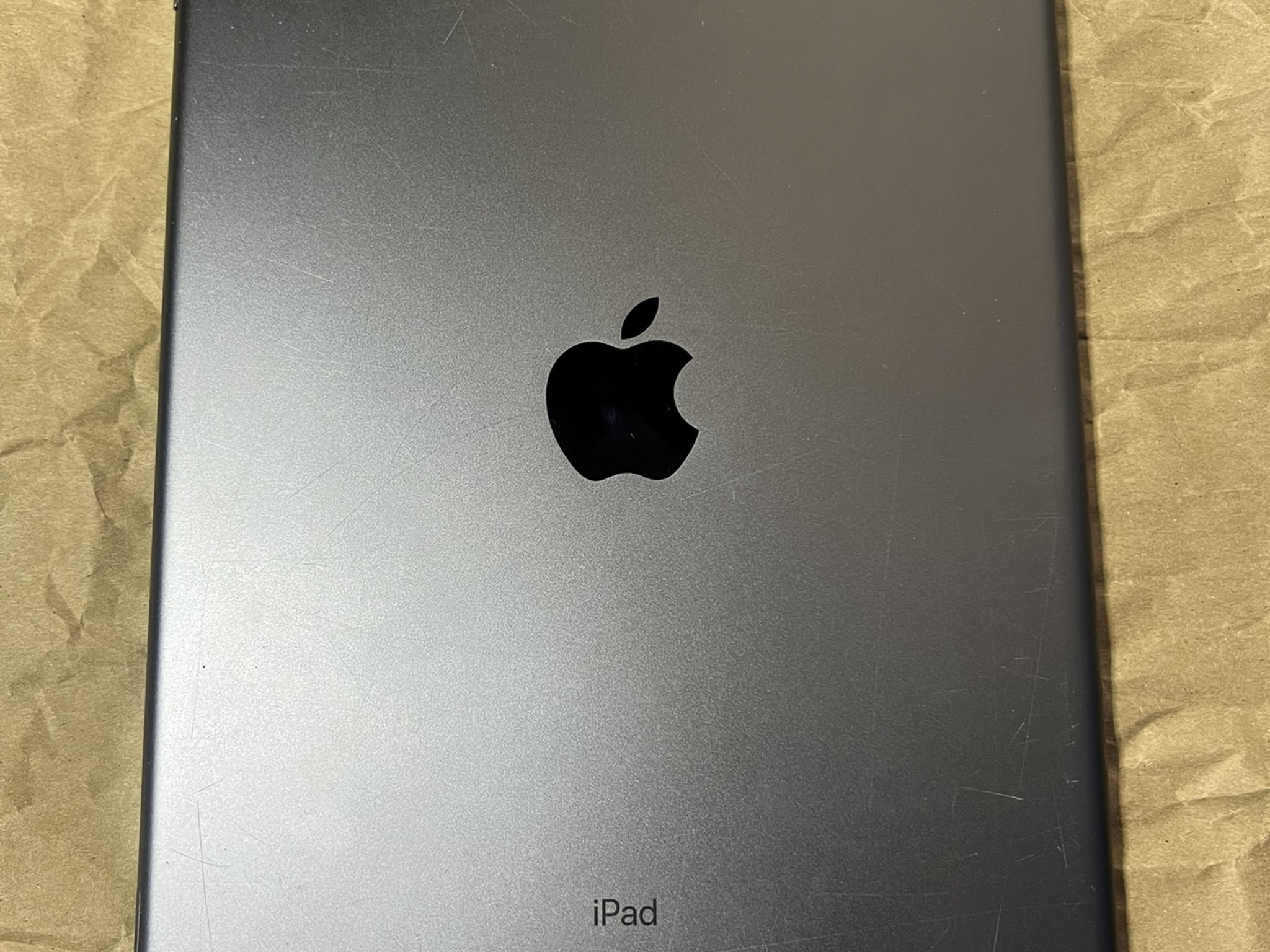 Apple iPad 7th Gen – Wi-Fi + Cellular – 32GB – Space Gray