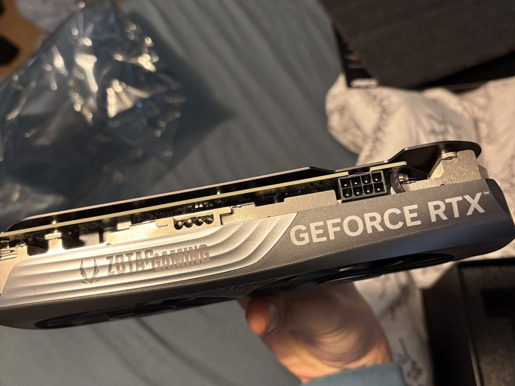 RTX 4070 twin fan zotac gaming 12g vram