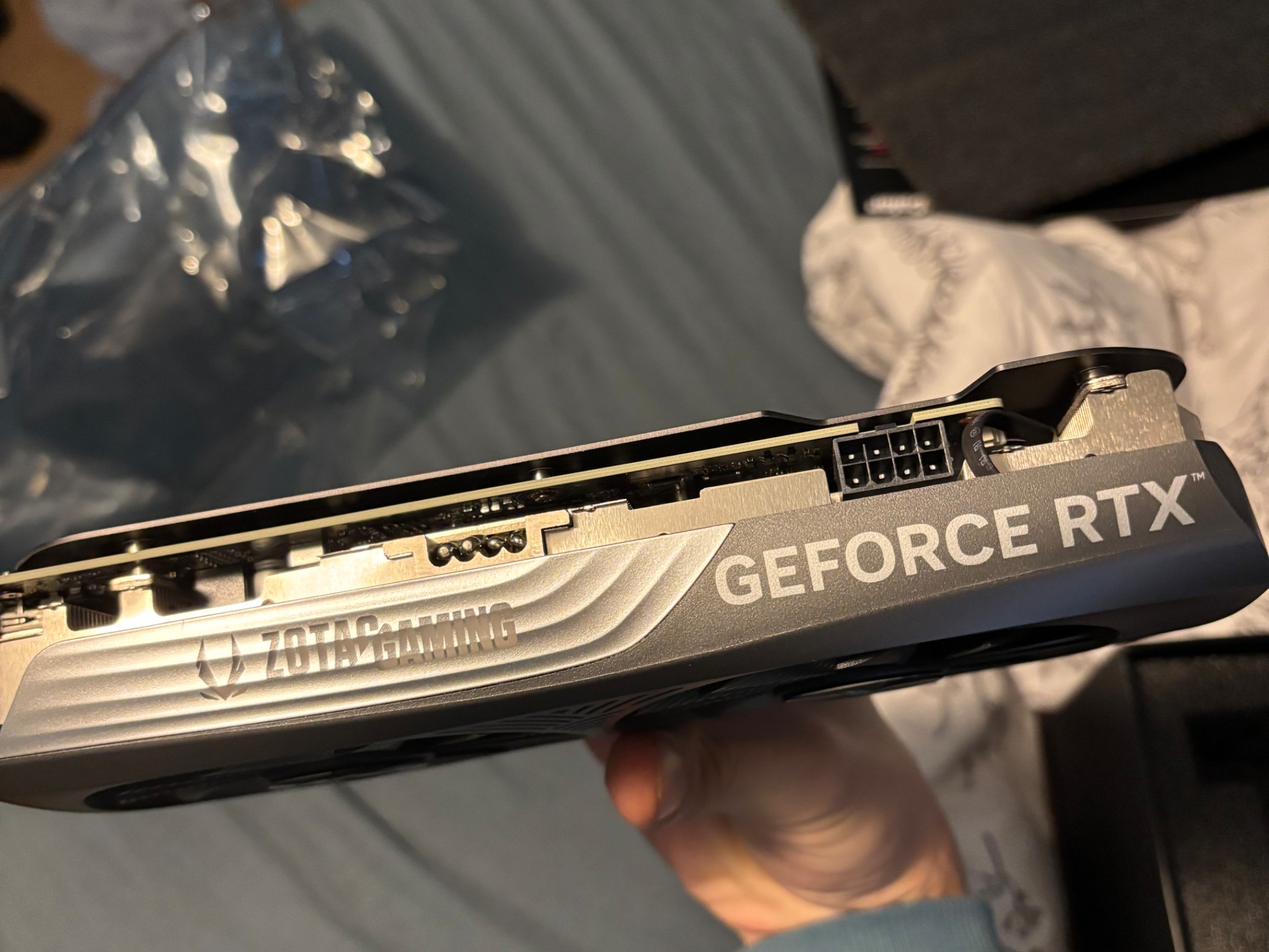 RTX 4070 twin fan zotac gaming 12g vram