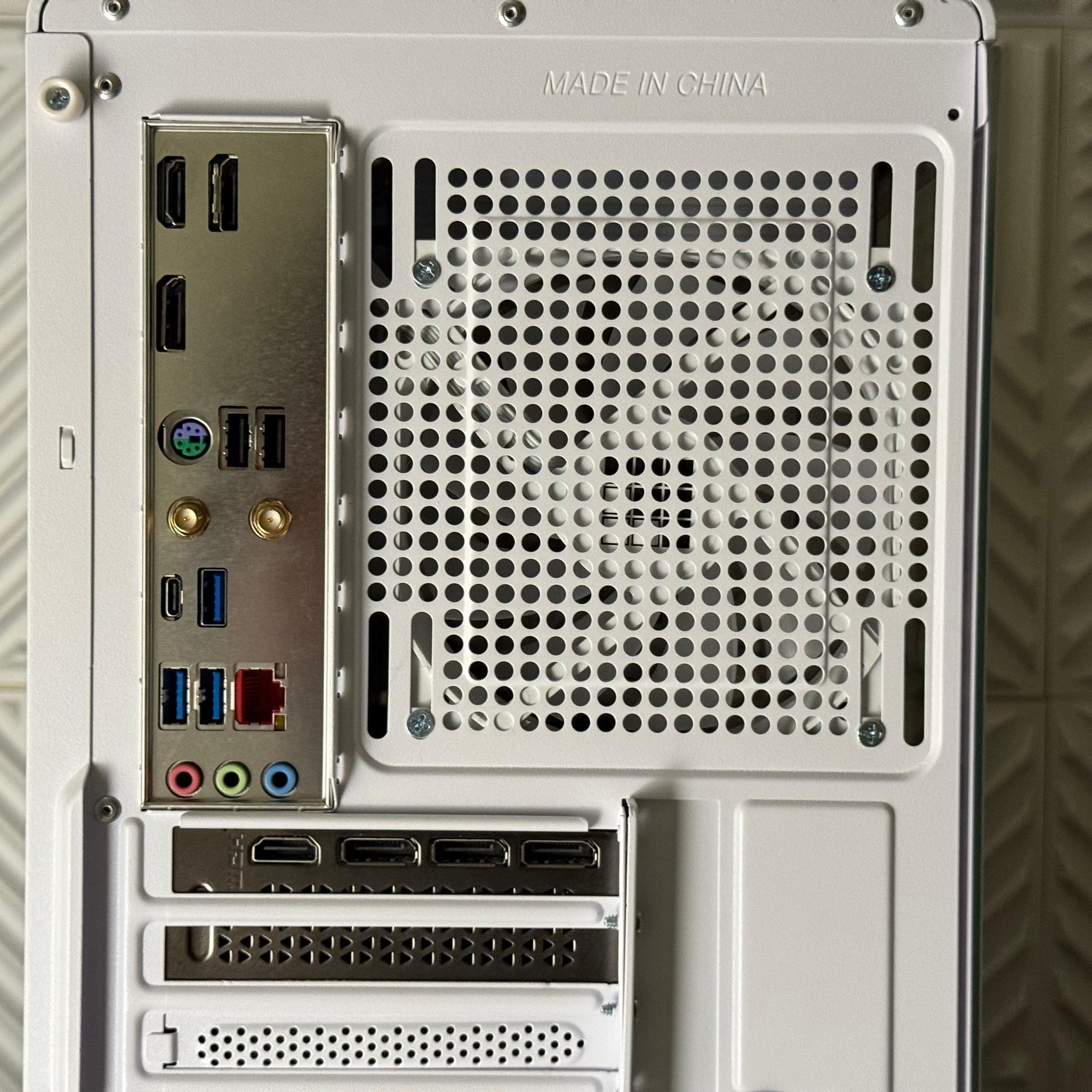 RTX 4070 | RYZEN 7700 | 32GB 6400CL32 | 2TB NVME | WIFI