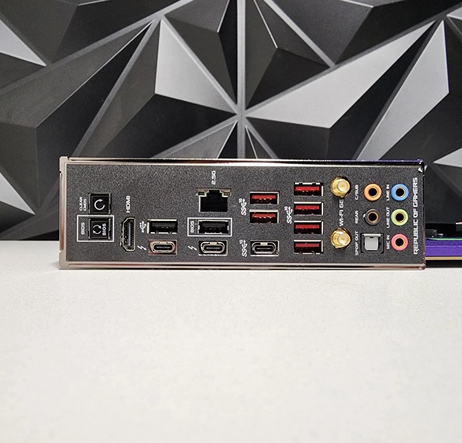 ASUS ROG MAXIMUS Z690 HERO EVA Edition - Image 3