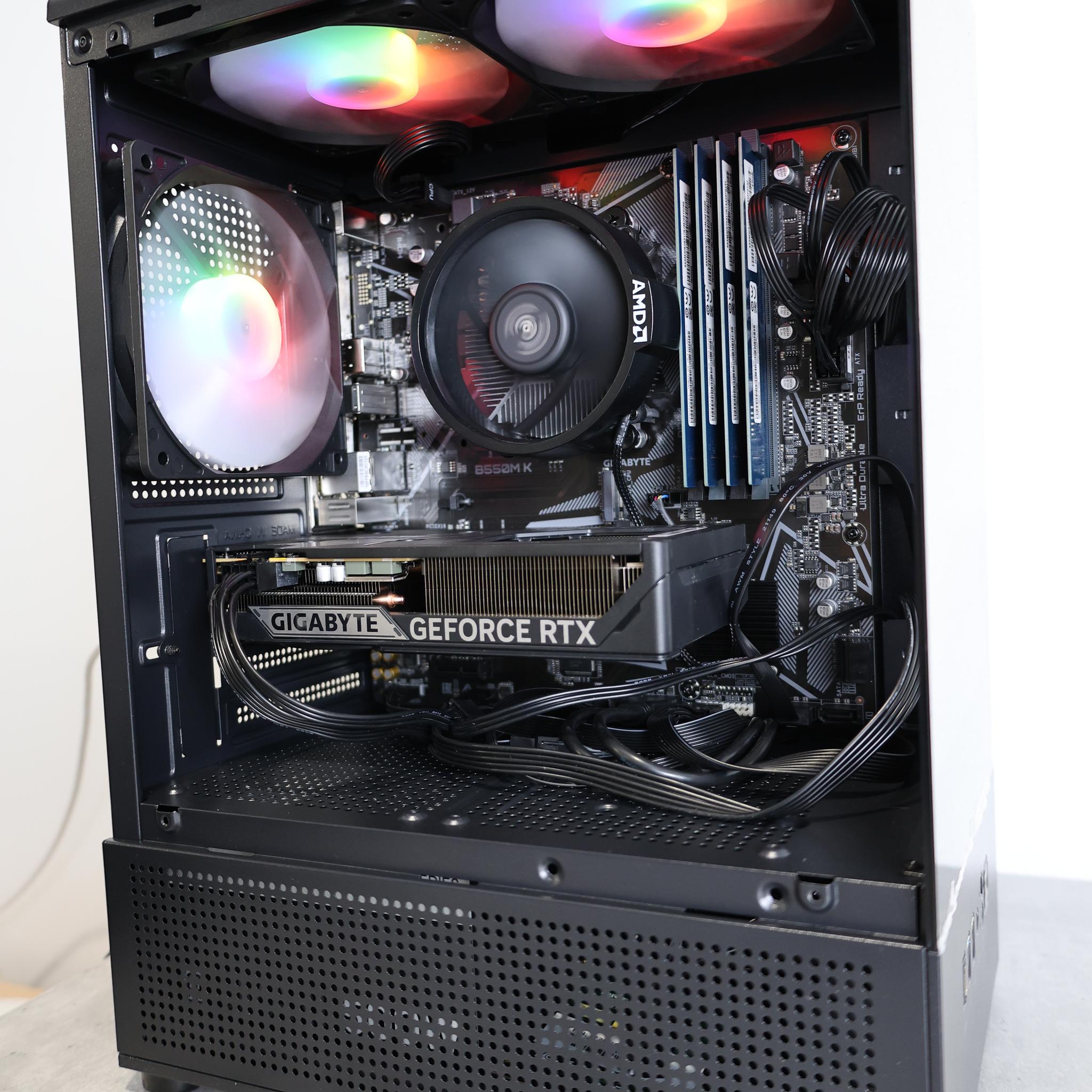 1080p / 1440p Gaming PC – Compact Black Build, Solid Performance