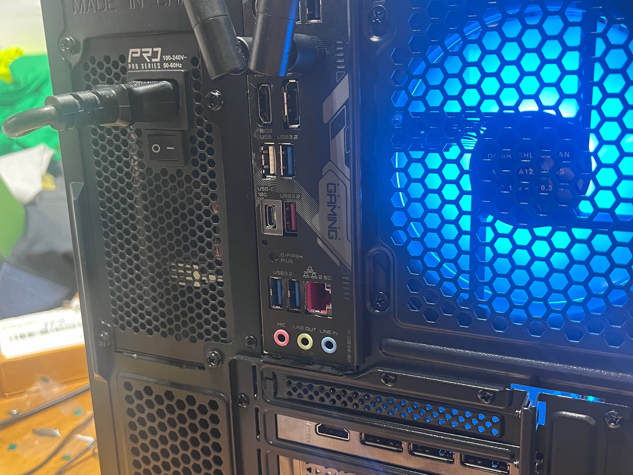 RTX 5070 Ti | Ryzen 9 7950X3D | 32 GB 6000MHz RAM | 1 Terabyte NVME Gaming PC