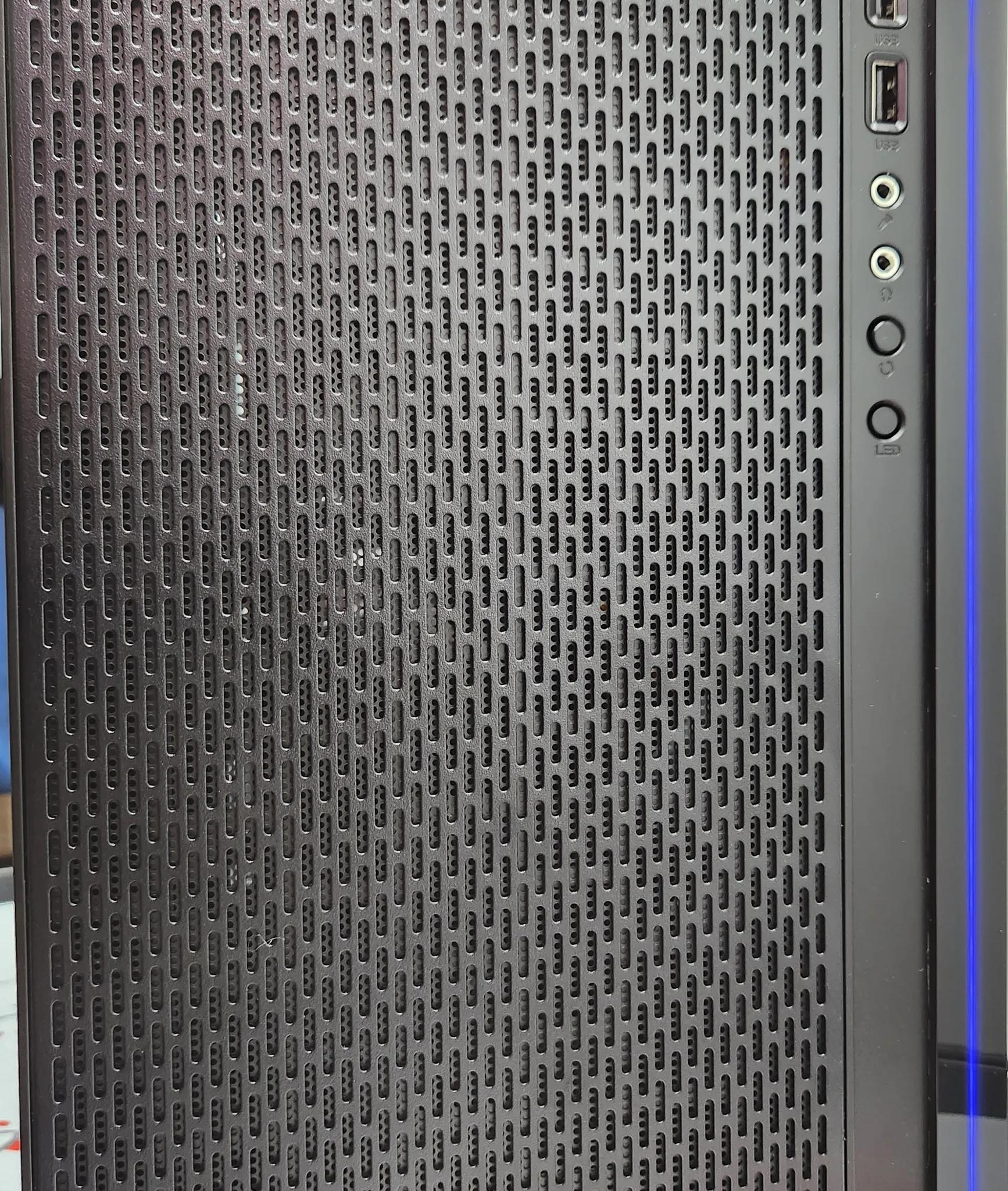 Budget Baller Stealth Build Ryzen 5 / 16GB / 1TB / RX570X