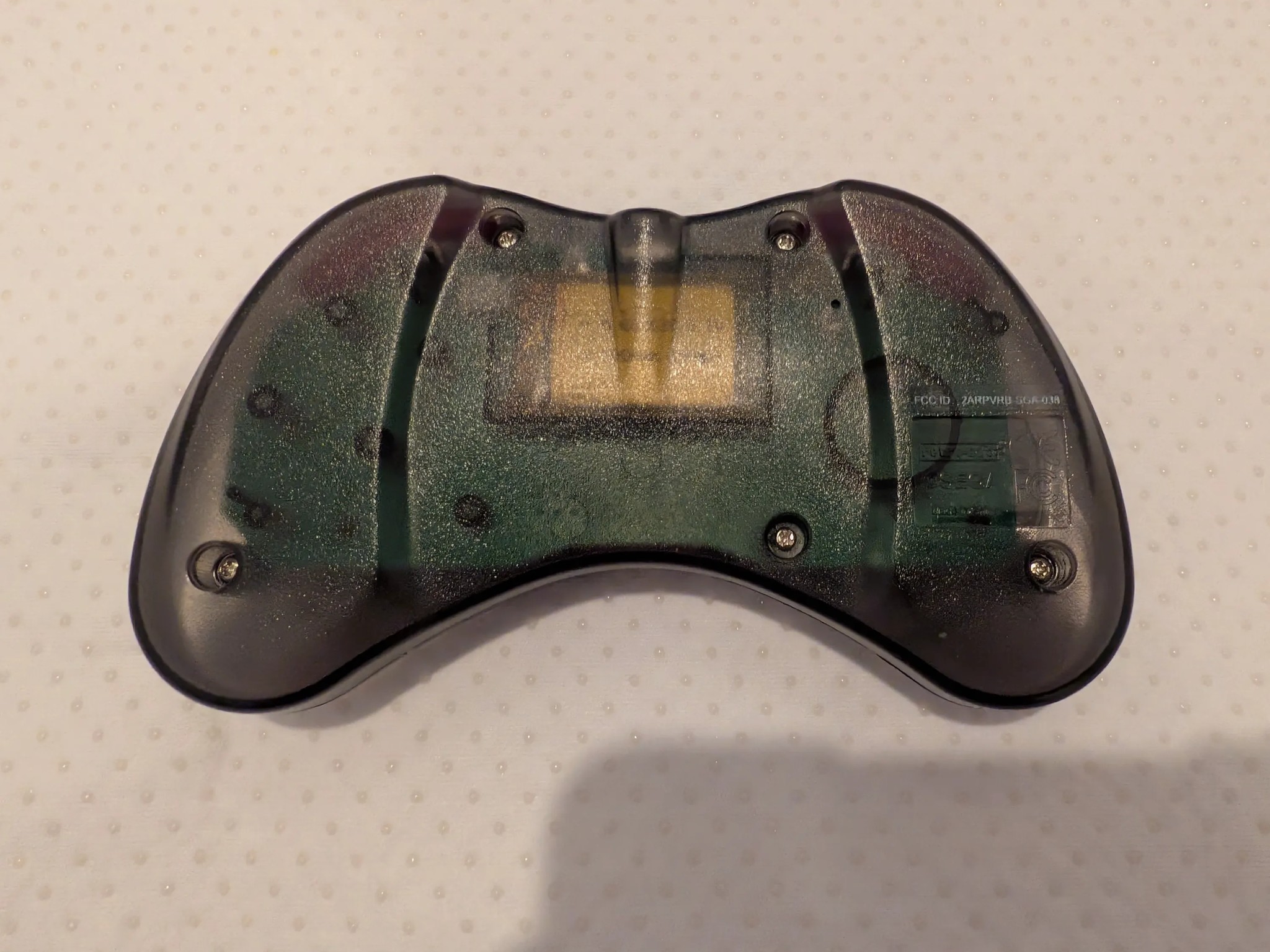 Retro-Bit Sega Saturn 8-Button 2.4GHz Wireless Arcade Pad
