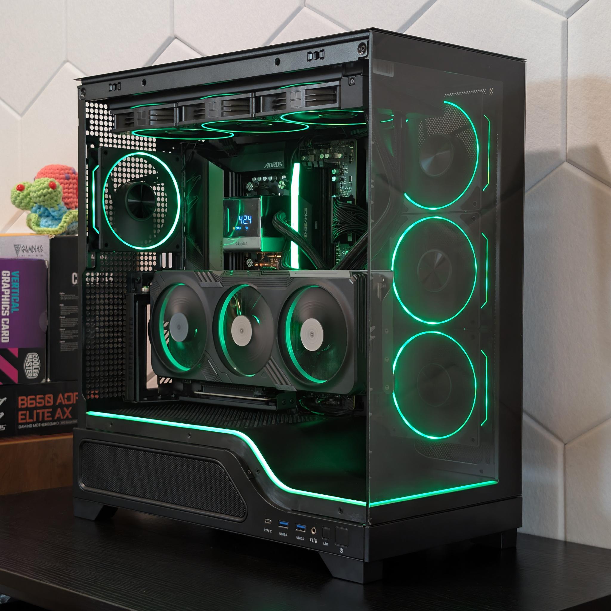 🪐🔥1440p Gaming Beast | RTX 4070Ti | Ryzen 7 7700X | 1TB SSD | 32GB RAM | WiFi 6 & Bluetooth🔥🪐