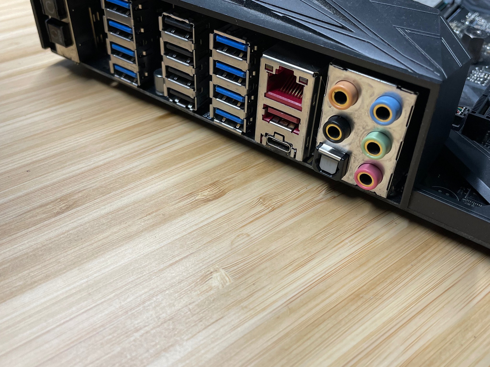 Ryzen 7 1800x Combo | Asus X370 Crosshair VI Hero | Hyper 212