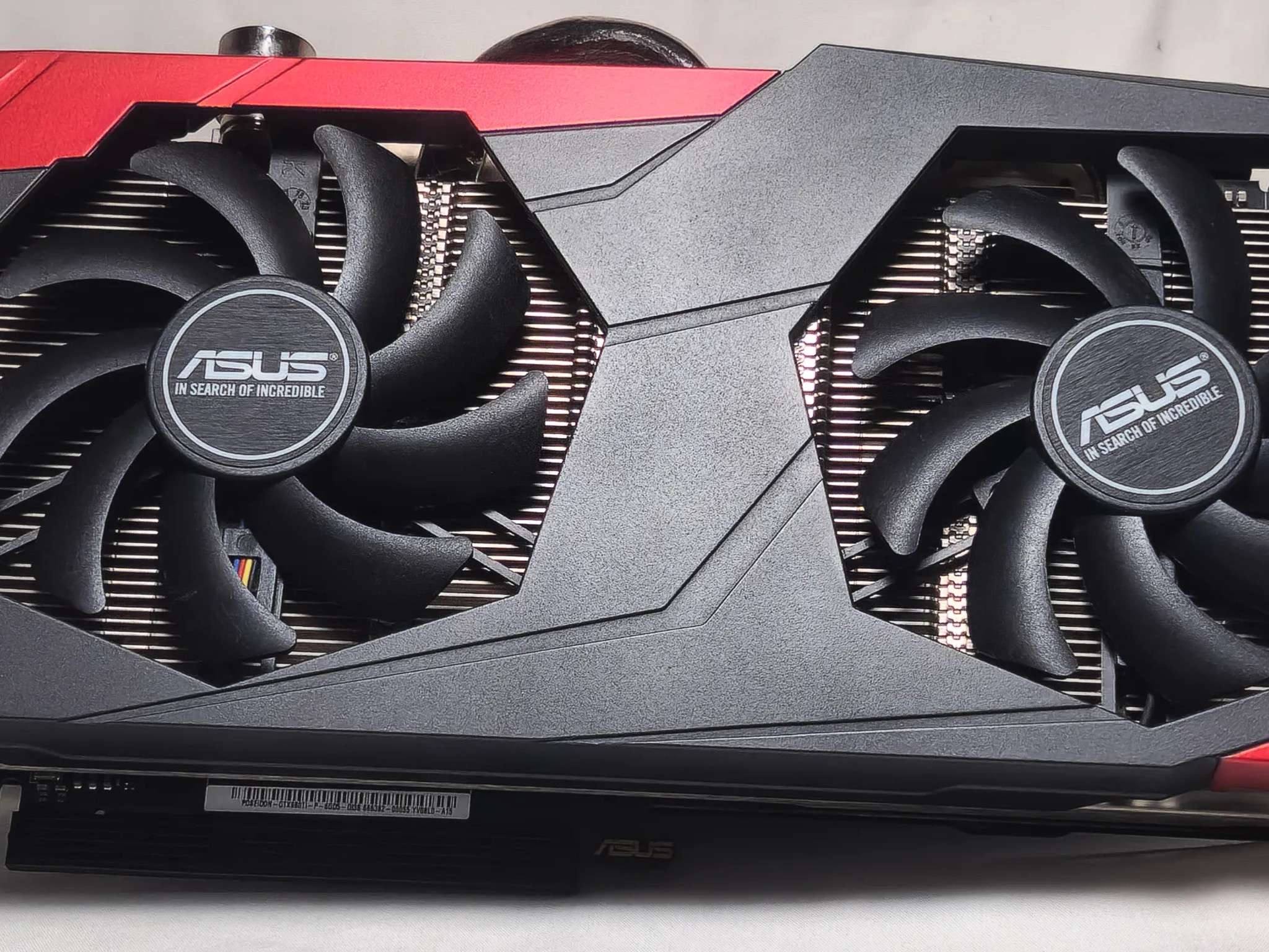 ASUS ROG POSEIDON GTX 980ti Platinum