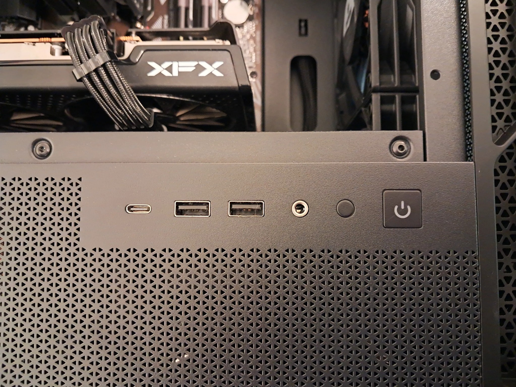 🪵Sleek Woodgrain AMD Gamer!🪵Ryzen 5 3500X | Radeon RX 6600 | 1TB SSD | 16GB DDR4-3200