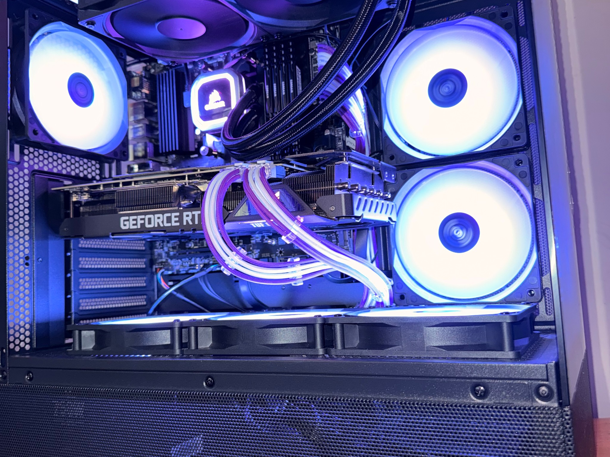 ⚪Mist⚪ | 300+ fps fortnite | Ryzen 7 5700x | 3070ti triple fan