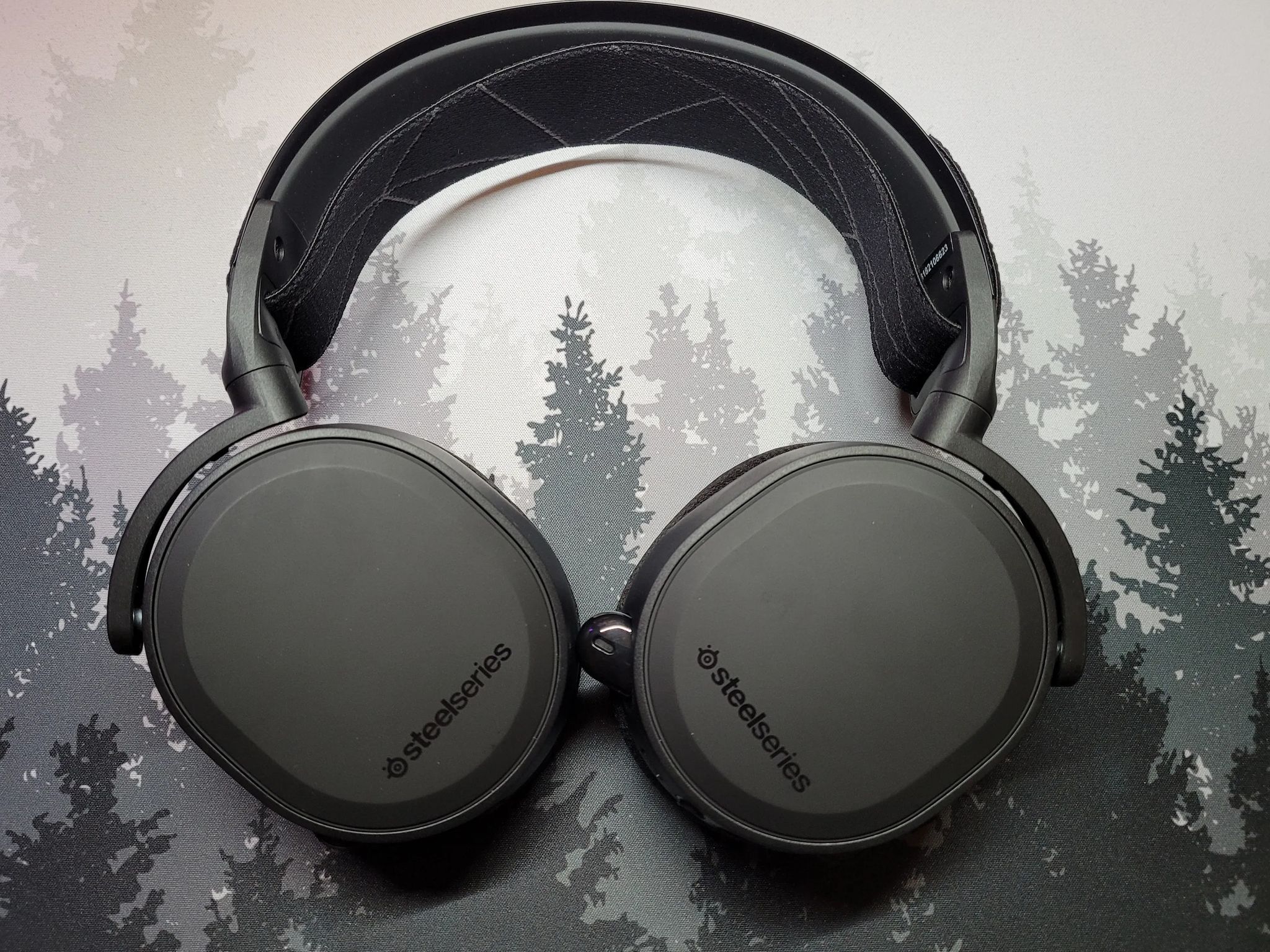 SteelSeries ARCTIS 7 2019 Edition (Black) for PC and PlayStation 4/5