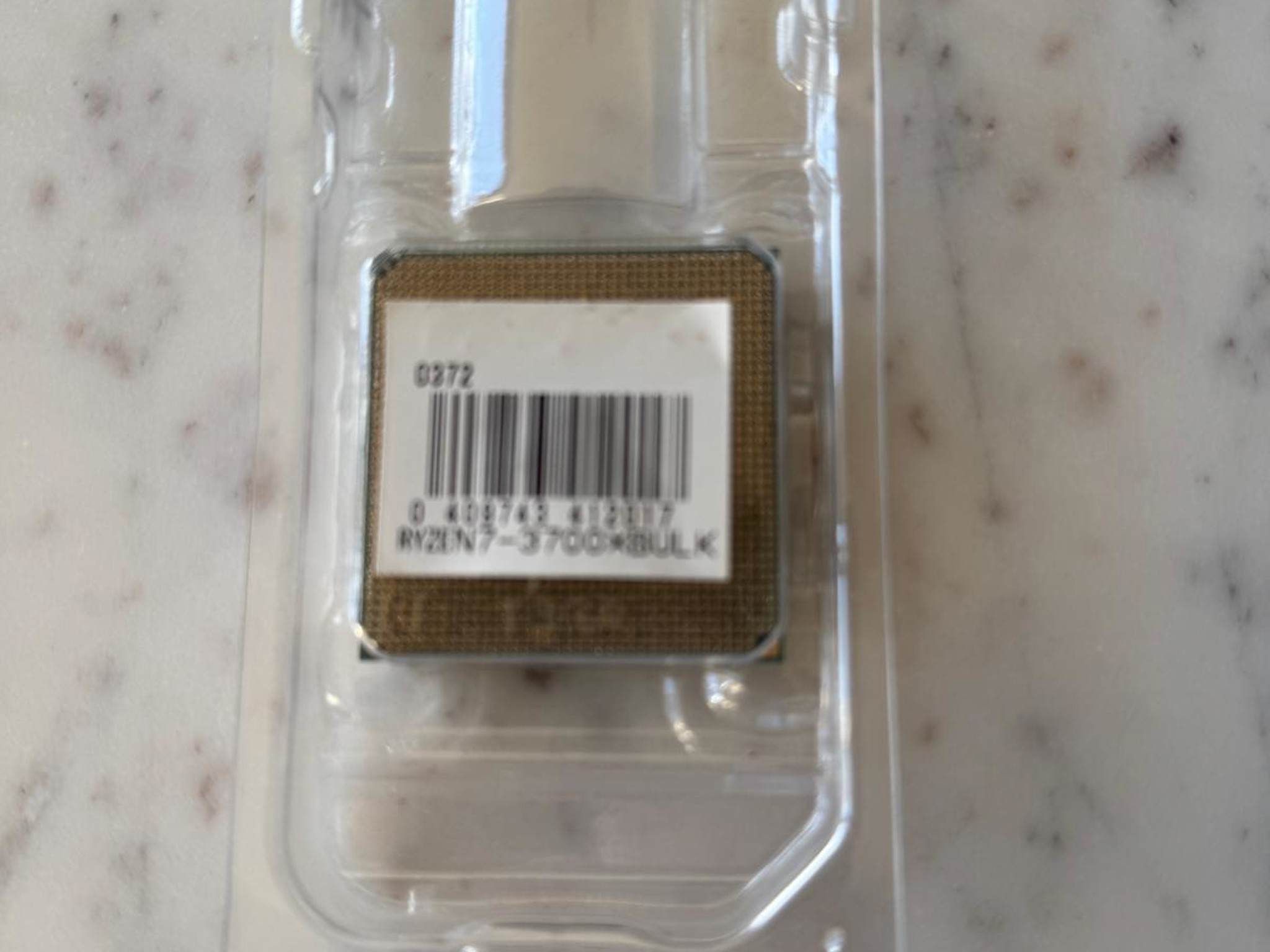 New AMD RYZEN 7 3700x and Wraith Prism RGB Cooler