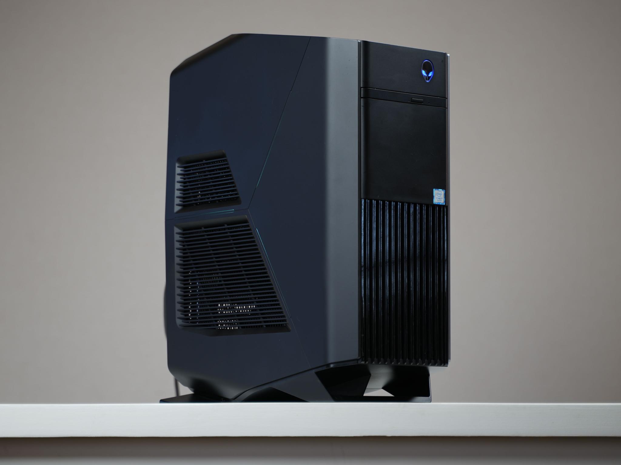 “Alienform 4” GTX 1070 Intel Core i7 7700 16GB .9TB Windows 11 Gaming PC Powerhouse
