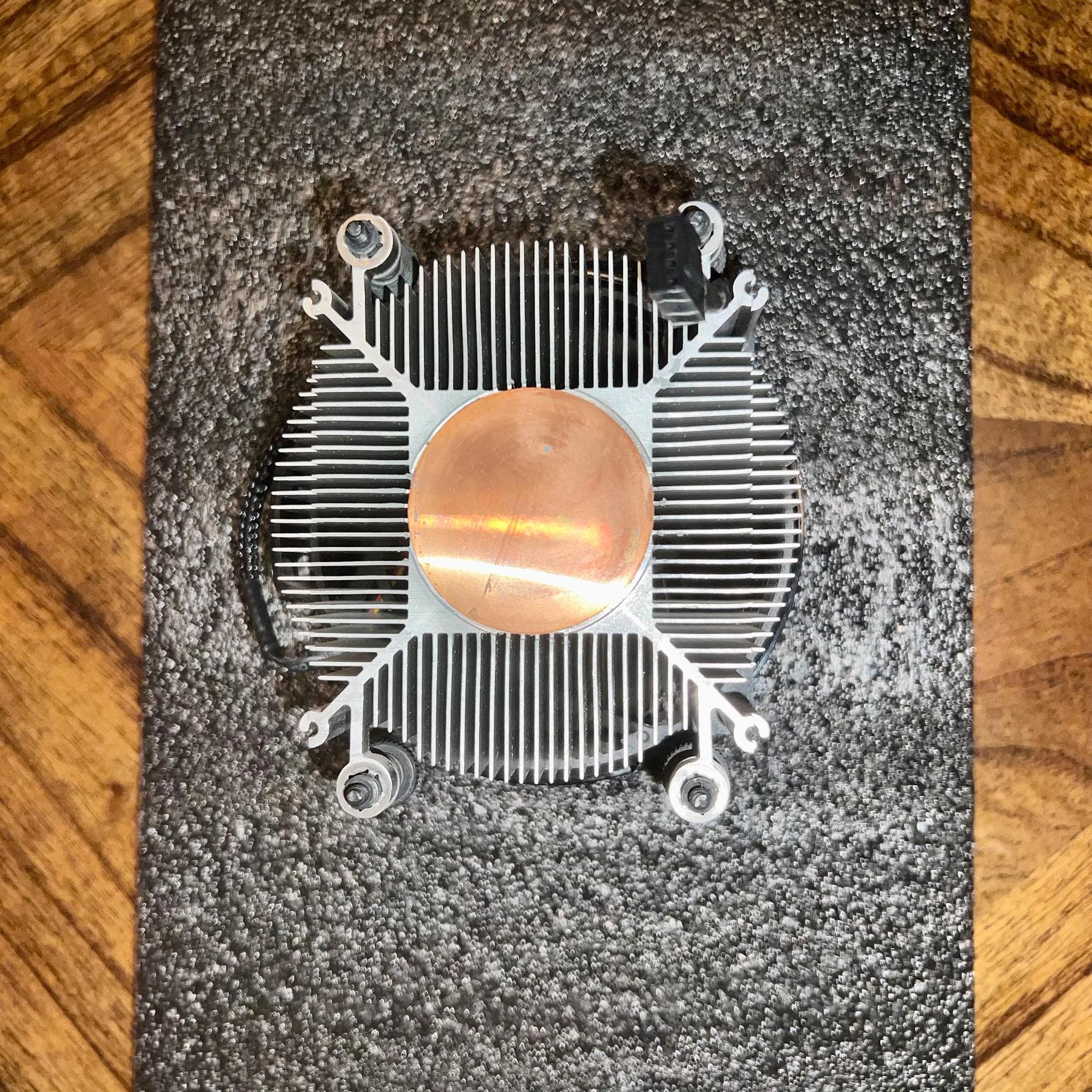 AMD Ryzen 5 1600 w/ stock cooler