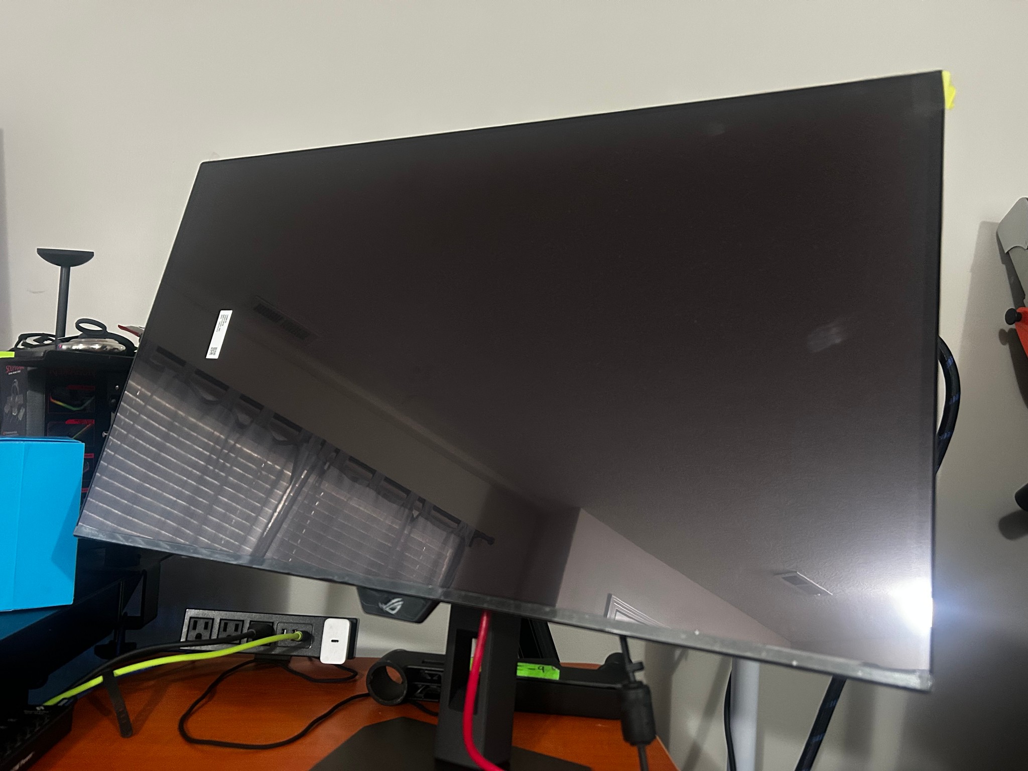 ASUS ROG 32” OLED 4K (240hz) Gaming Monitor with BRAND NEW Screen (PG32UCDM)
