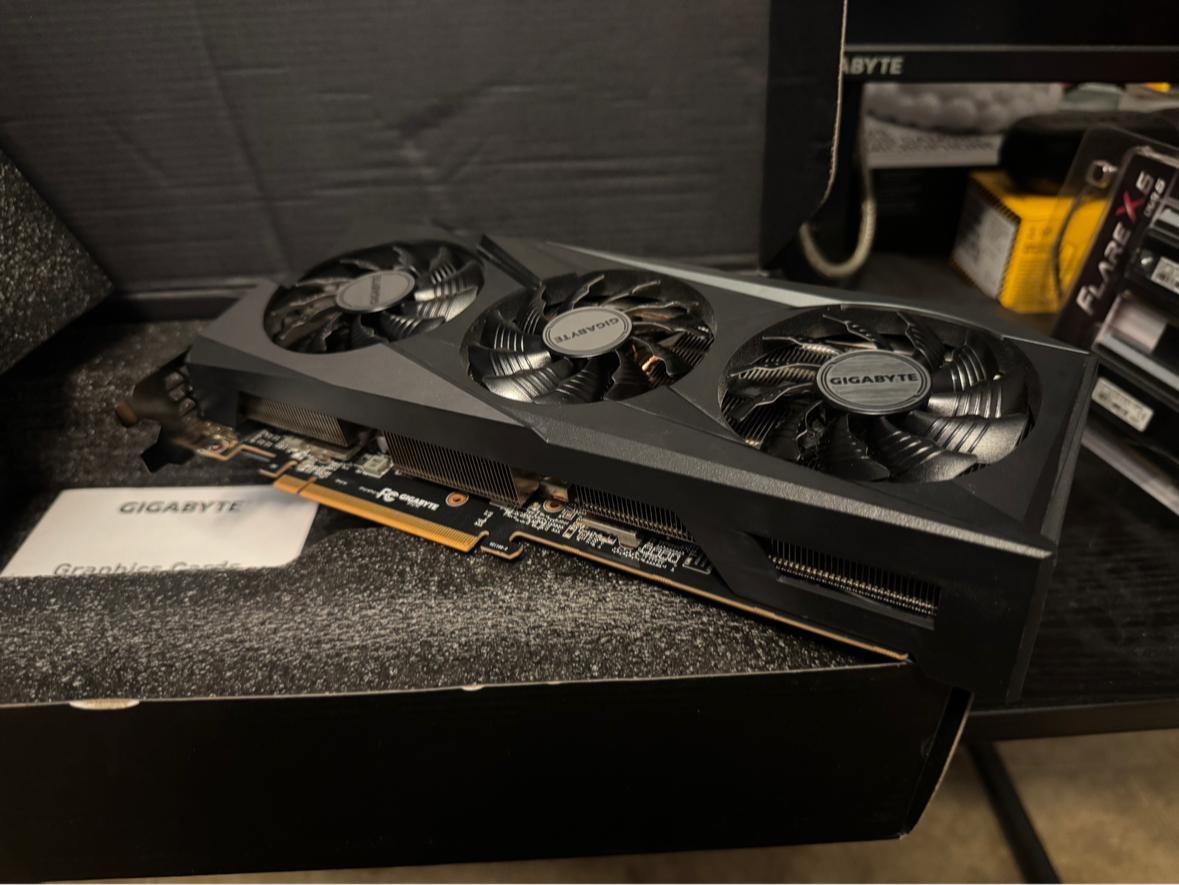 GIGABYTE AMD RADEON RX 6750 XT | GAMING OC 12GB GDDR6 | 1440 QHD GAMING | PCIE 4.0