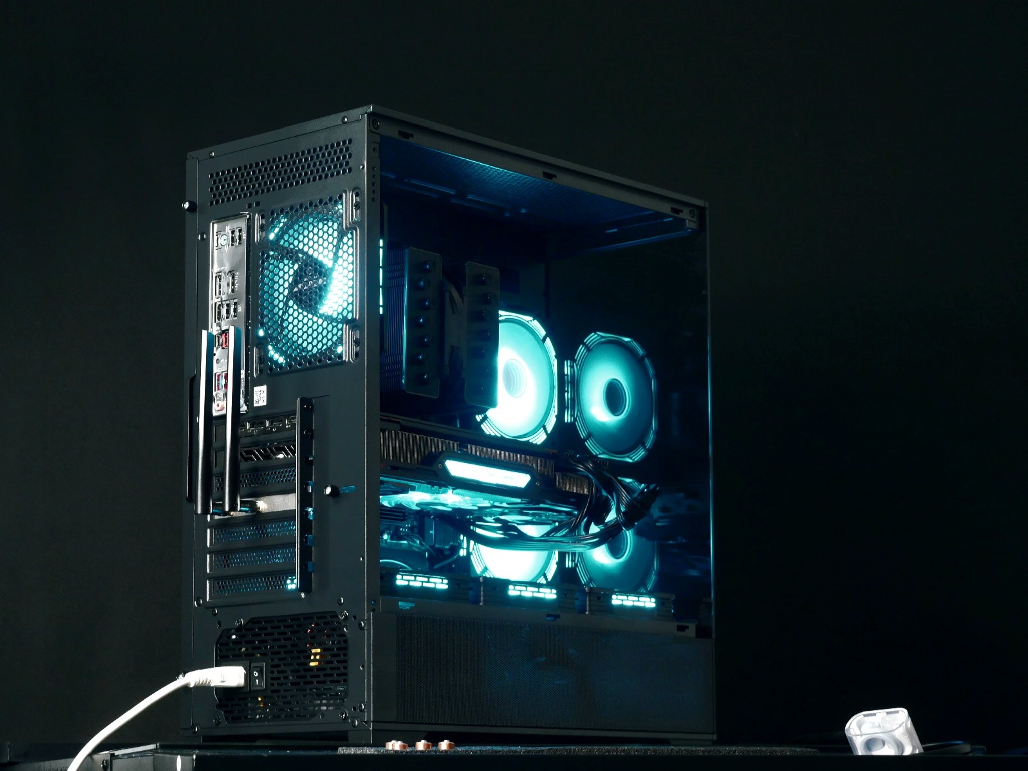 Ryzen 9 7950X3D/ RX 6900XT Gaming PC Computer