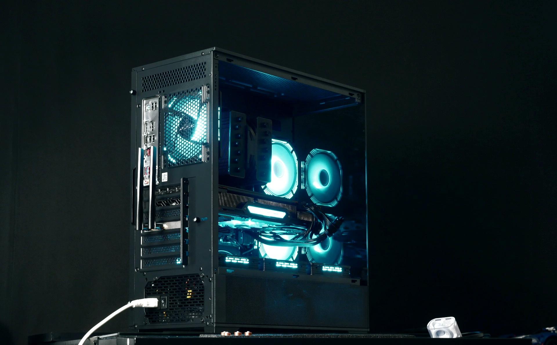 Ryzen 9 7950X3D/ RX 6900XT Gaming PC Computer