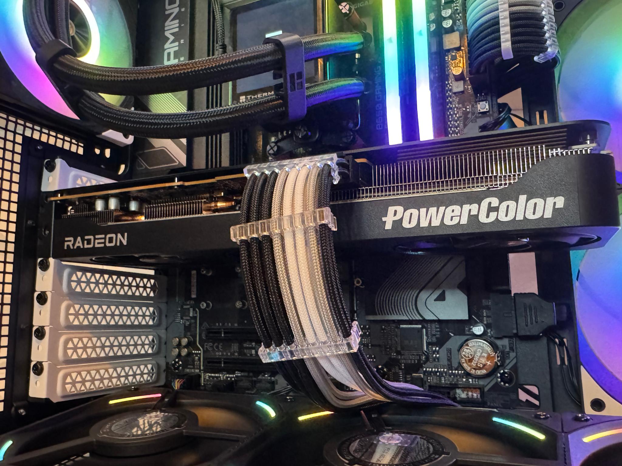 ⚫️🐰|High-end Gaming Pc| Ryzen 9 9900x, 9070xt, 32gb, 5tb, Wifi